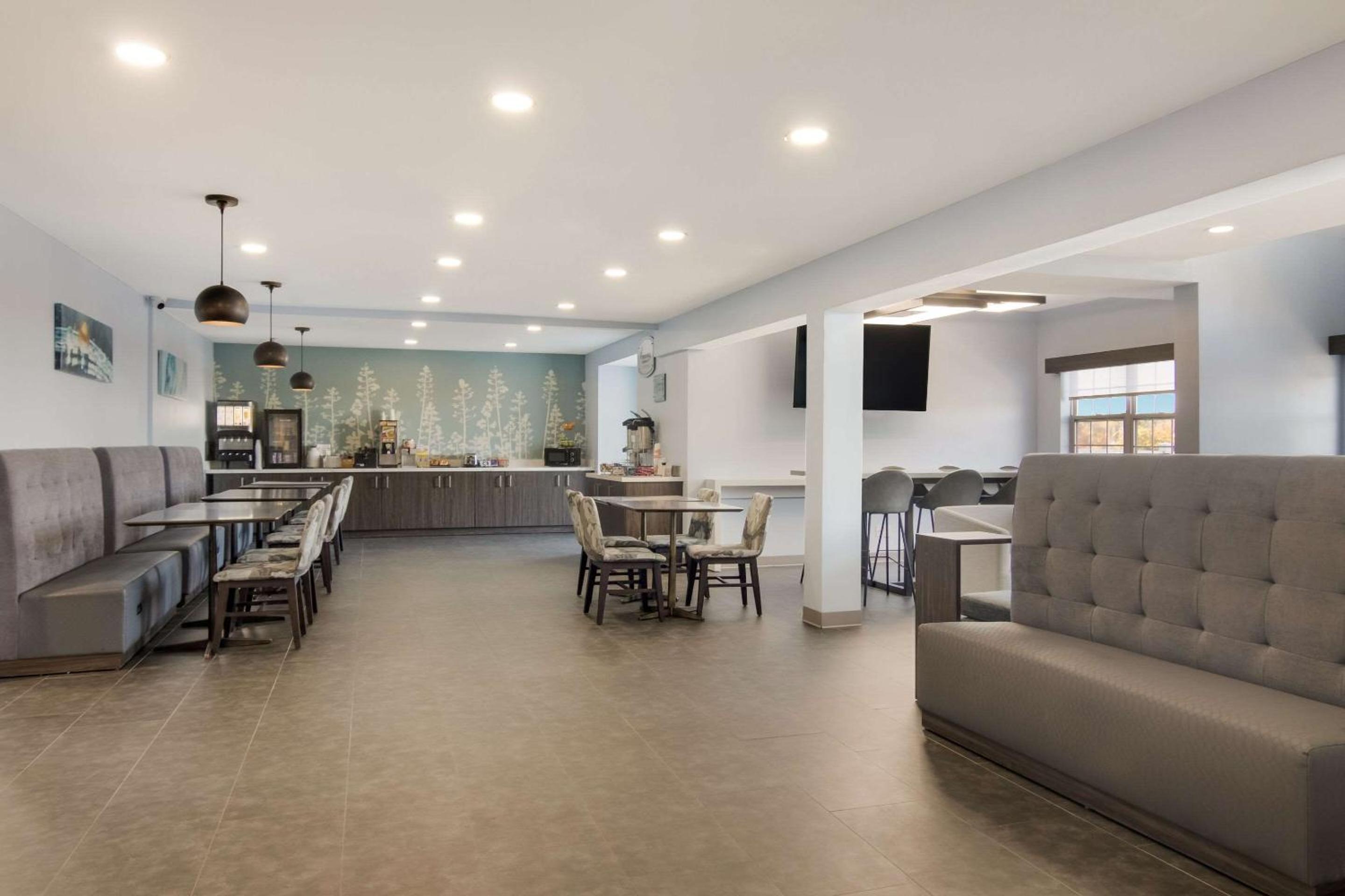 Sleep Inn  Suites Clarion, PA near I-80 - Property Image 15