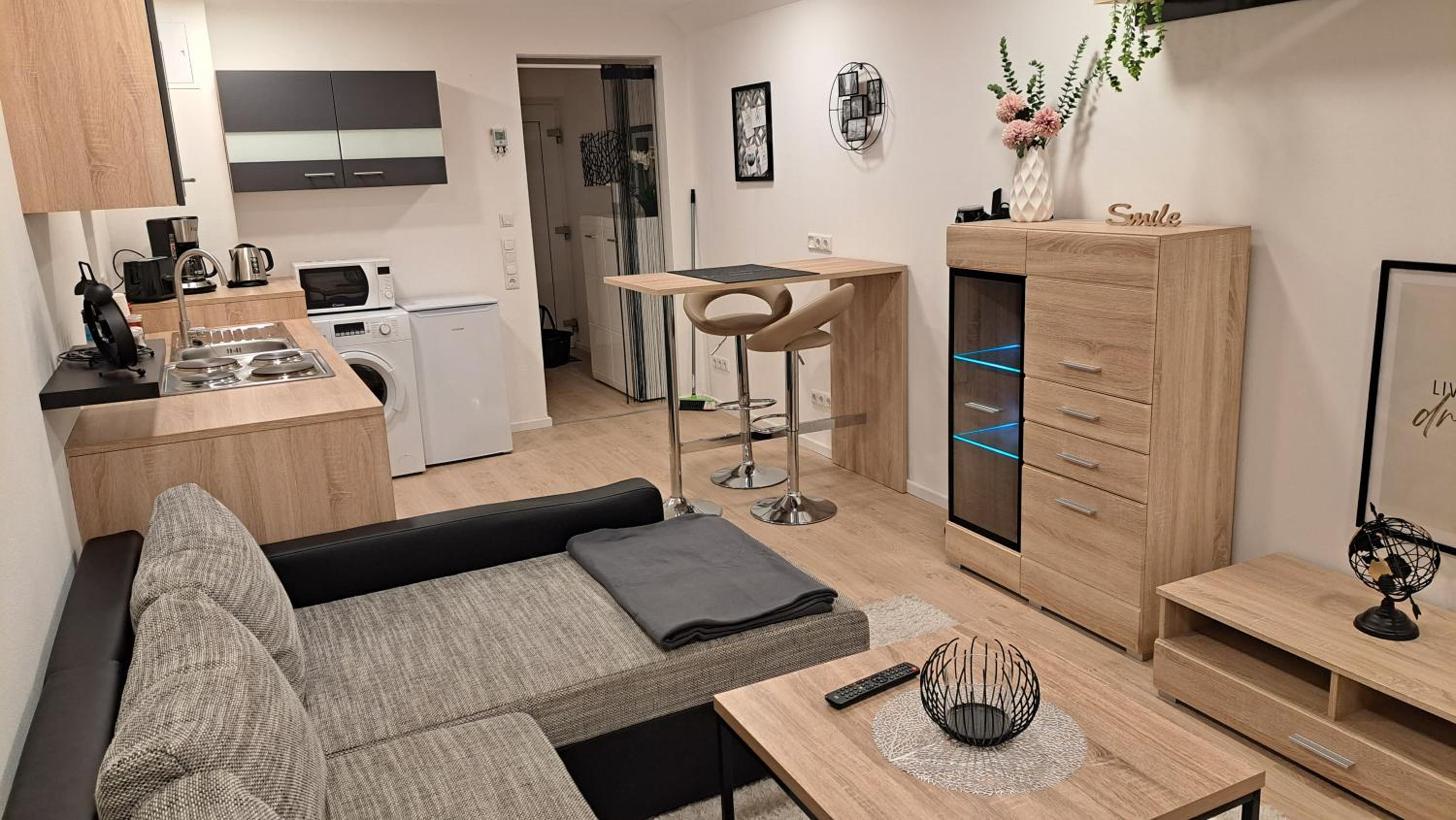 Appartment-Ferienwohnung mit Küche, Bad, WLAN, Klimaanlage, Modern eingerichtet