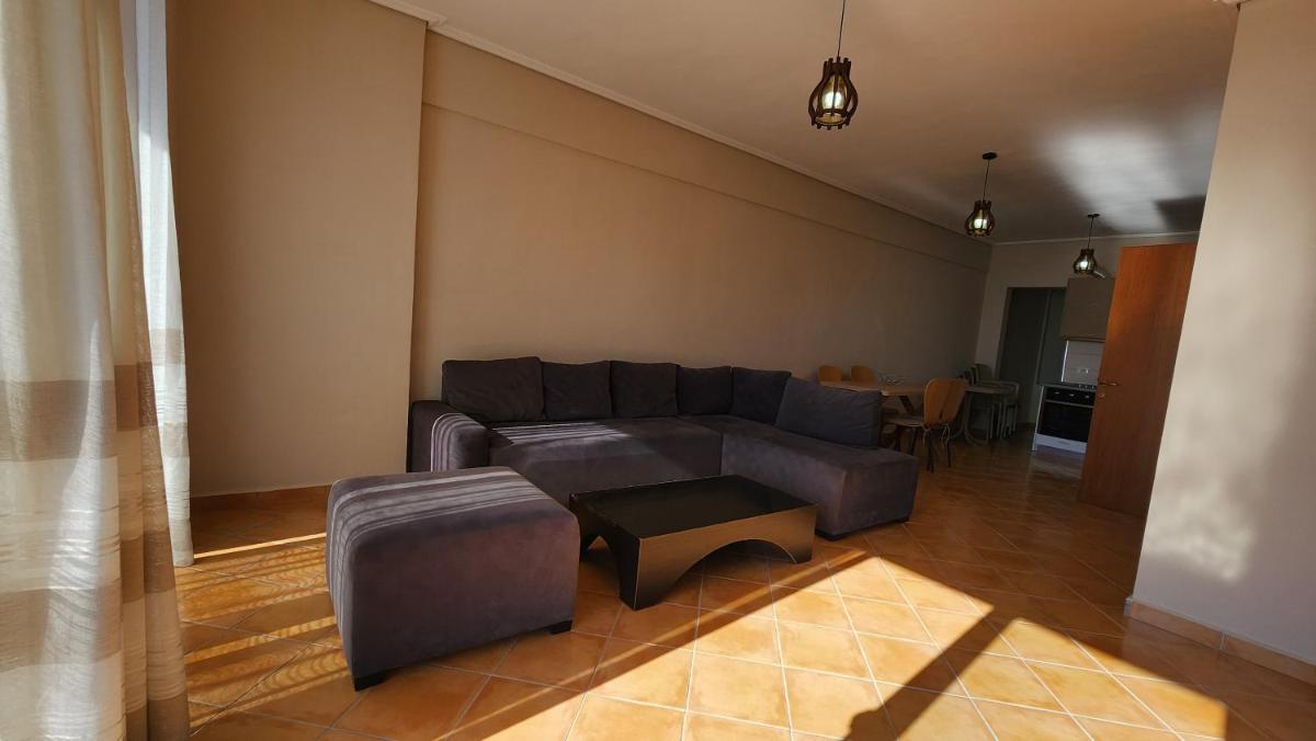 Spacious Sea View Apartment
