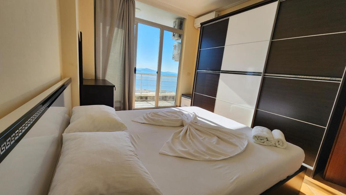 Spacious Sea View Apartment