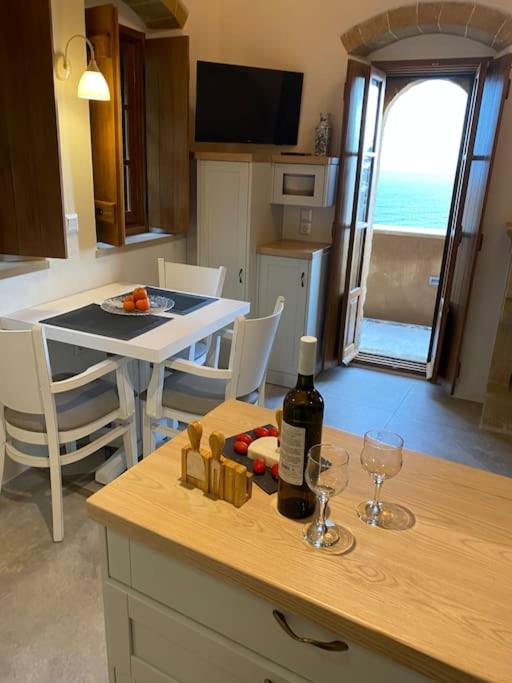 MONOVASIA SUITES Anopolis
