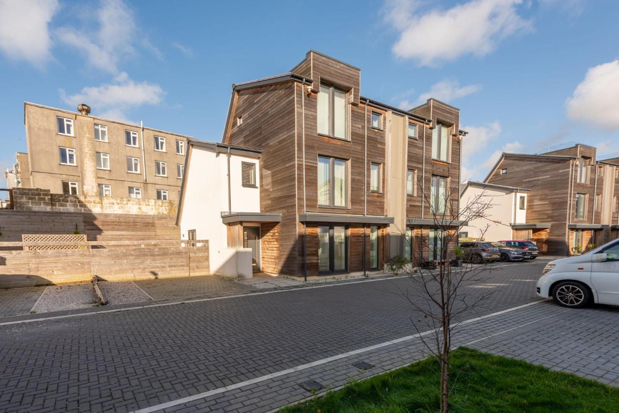 Artemis House