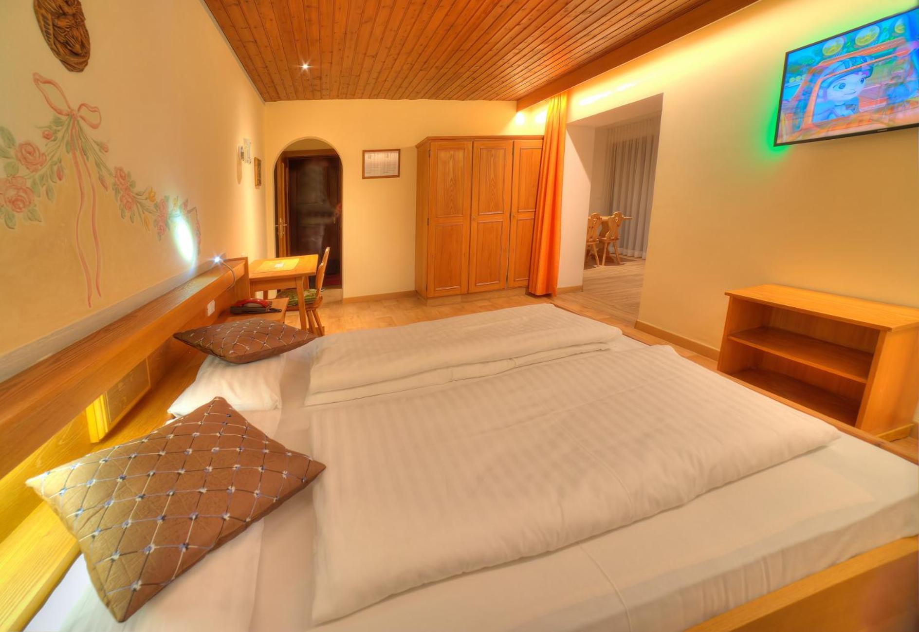 Hotel Serles Superior photo 2