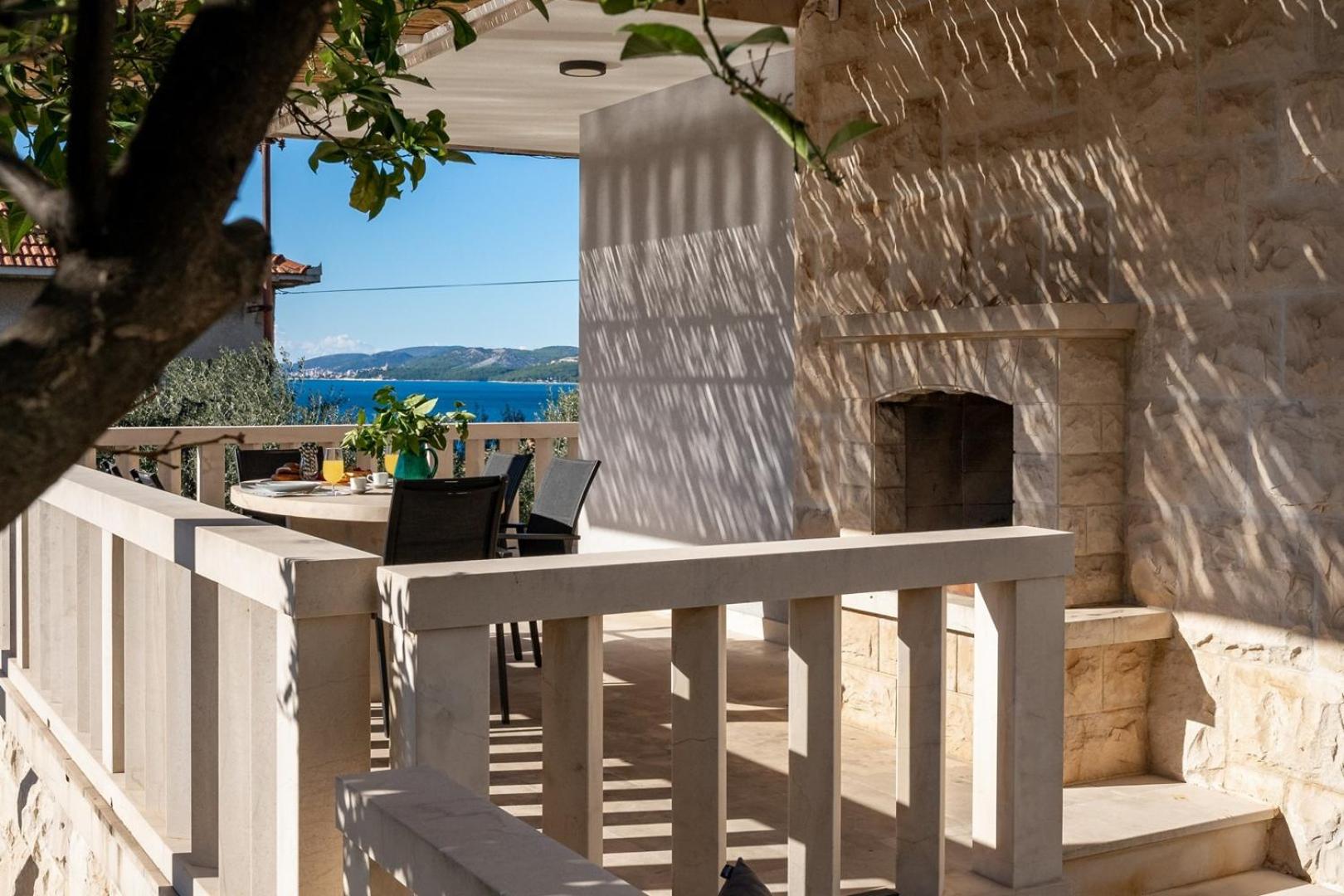 Villa Moreta with heated pool, Sauna, Hot-tub view 3
