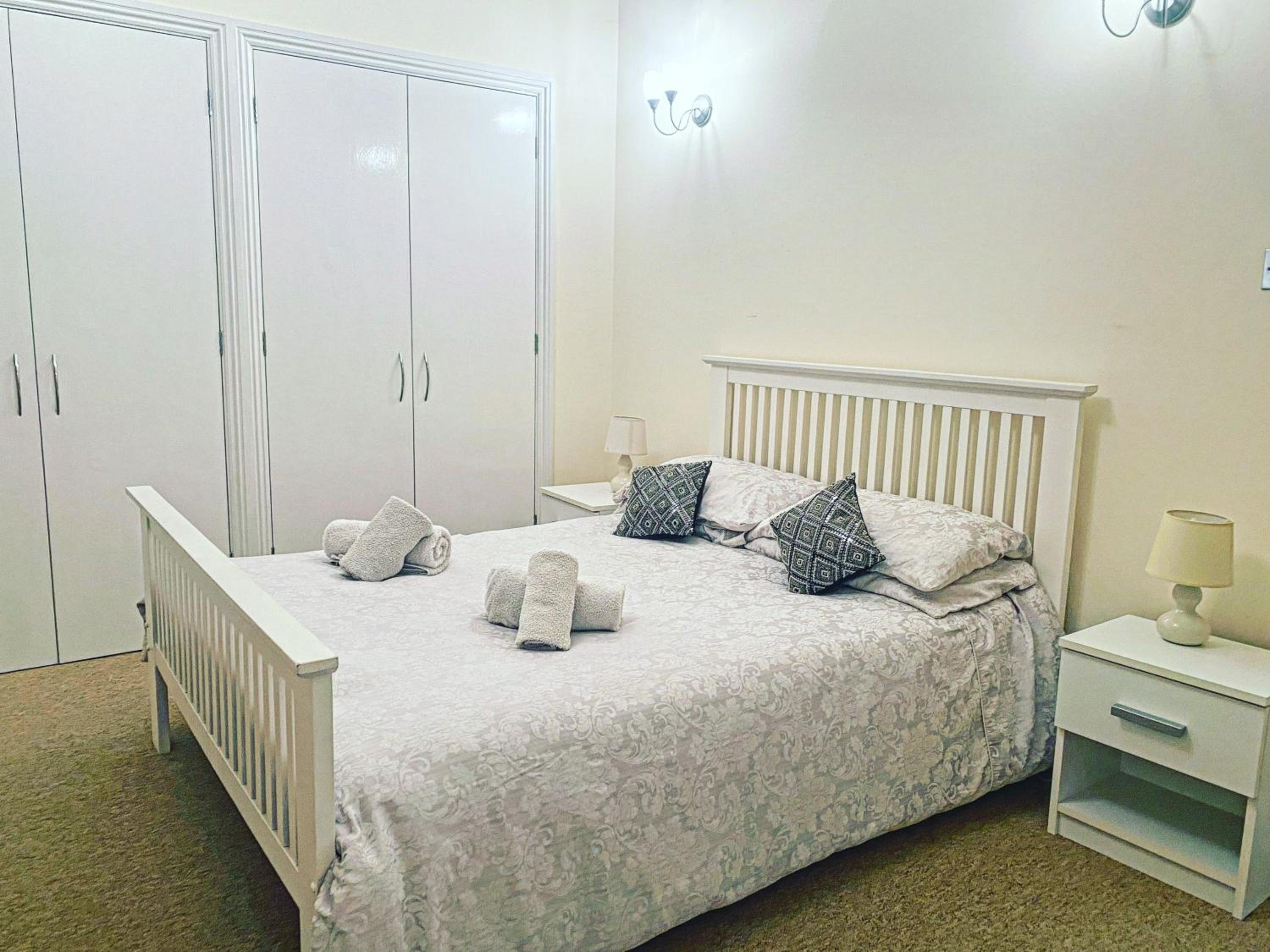 LUXURY 2 BEDS APARTMENT BY THE SEA