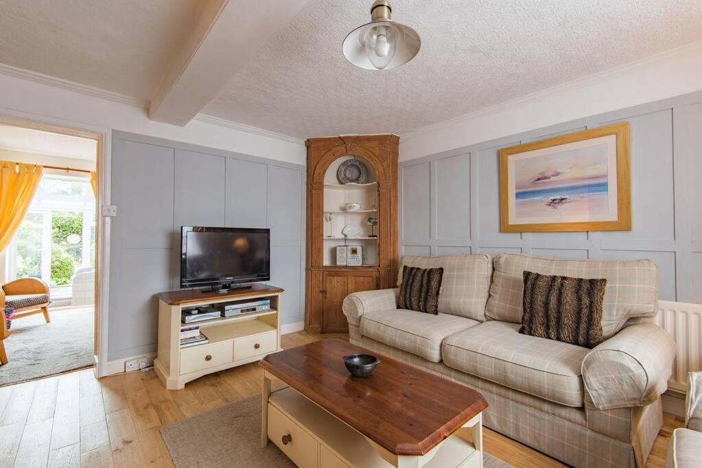 Lighthouse Cottage