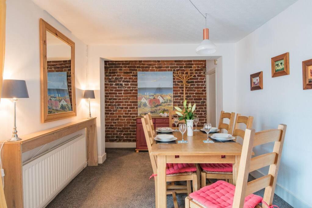 Lighthouse Cottage