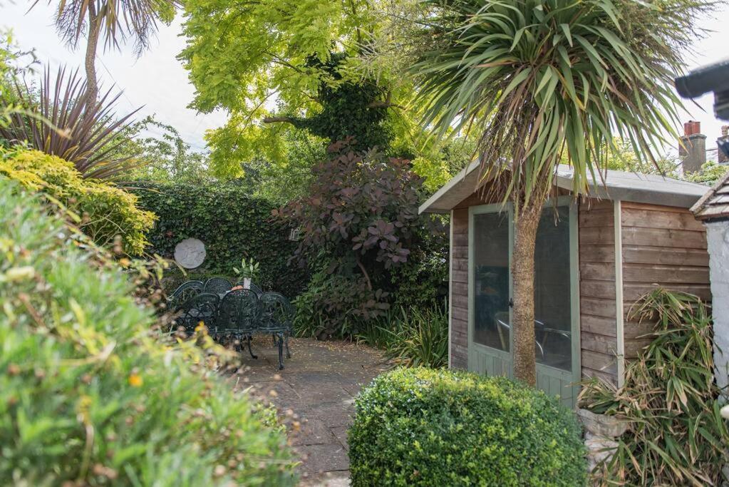 Lighthouse Cottage
