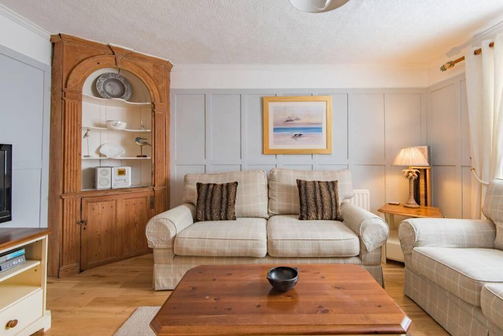Lighthouse Cottage