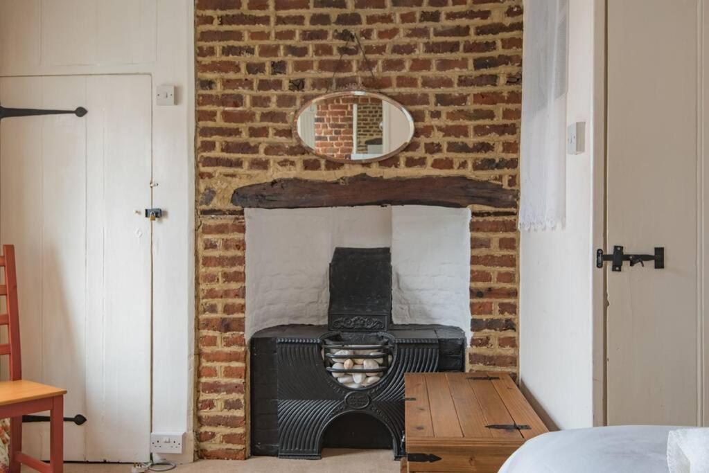 Lighthouse Cottage
