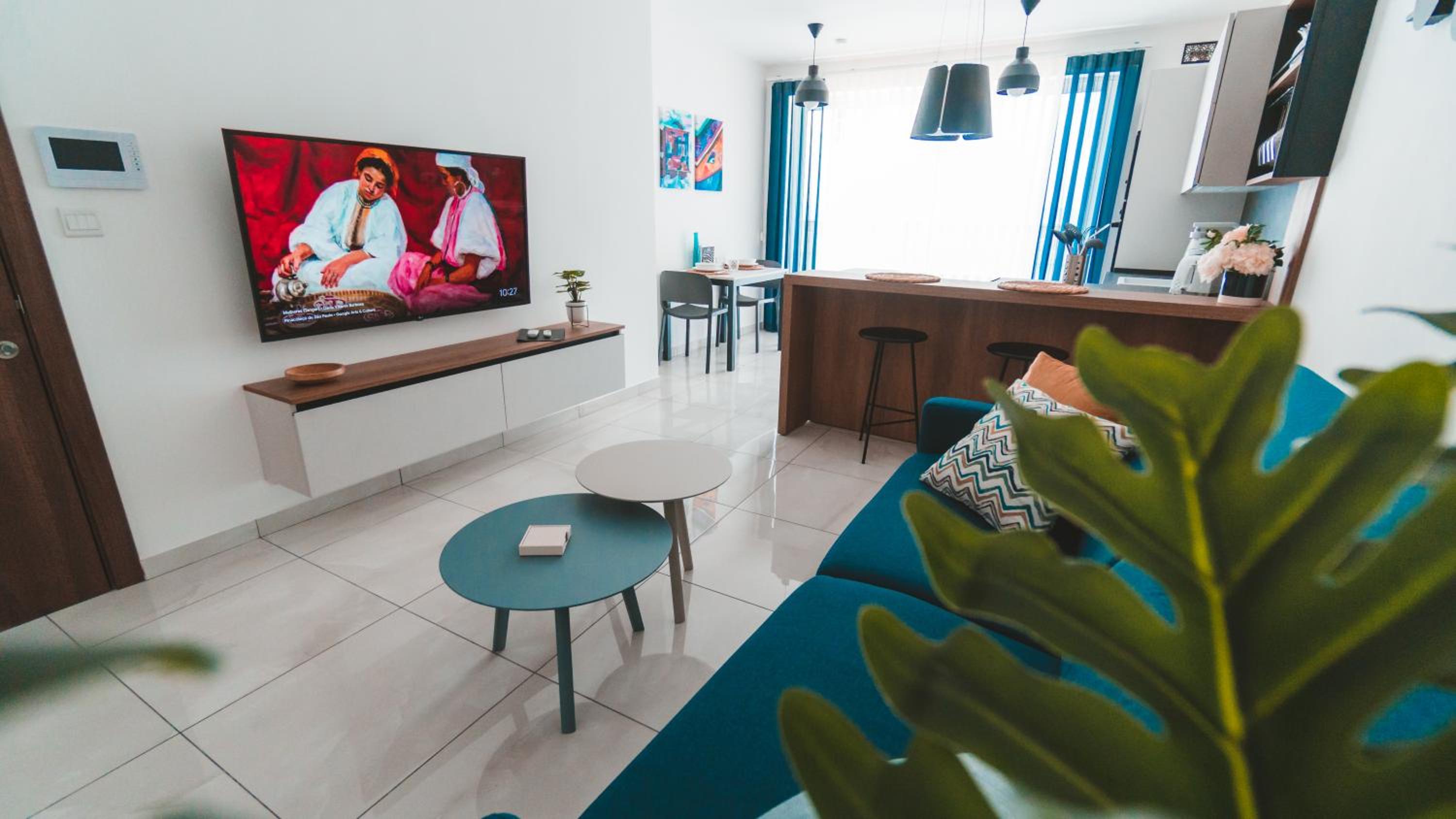 Ideal Location, Stylish 1BR Apartment with Free Parking photo 4