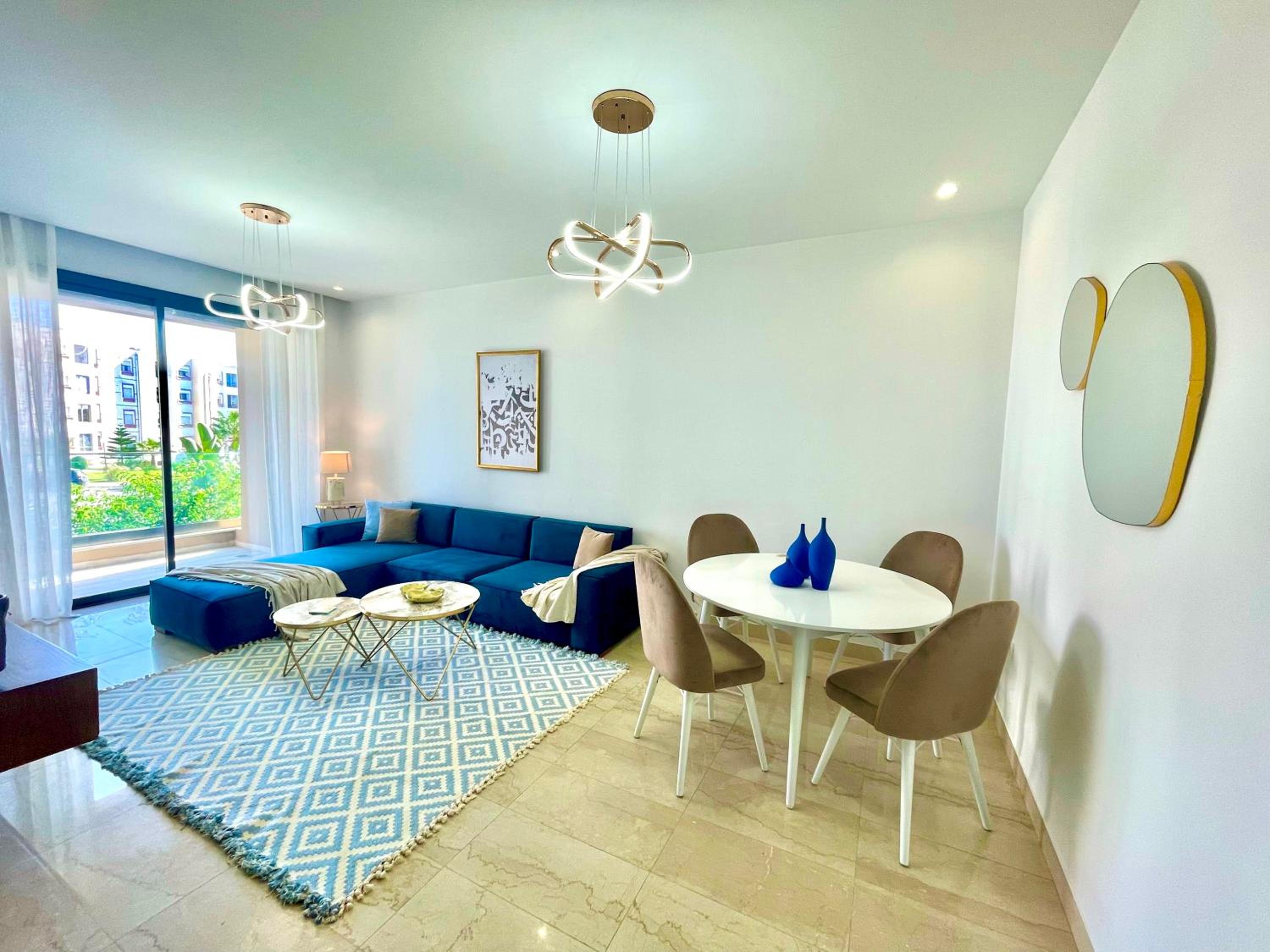 NEW bright and luxurious 2bds in Rd Malaga B10 view 2