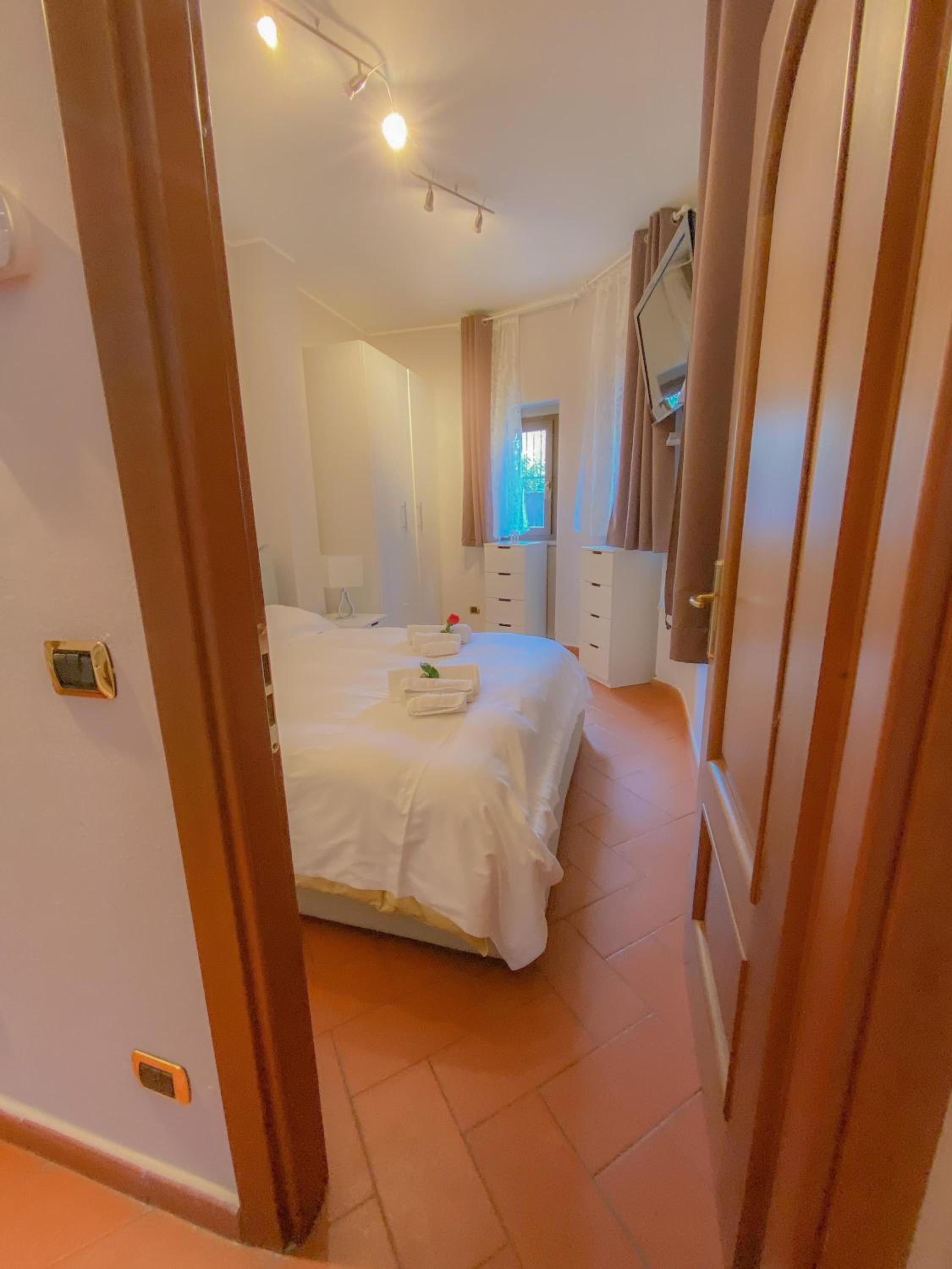 Garden Villa Valentina view 5