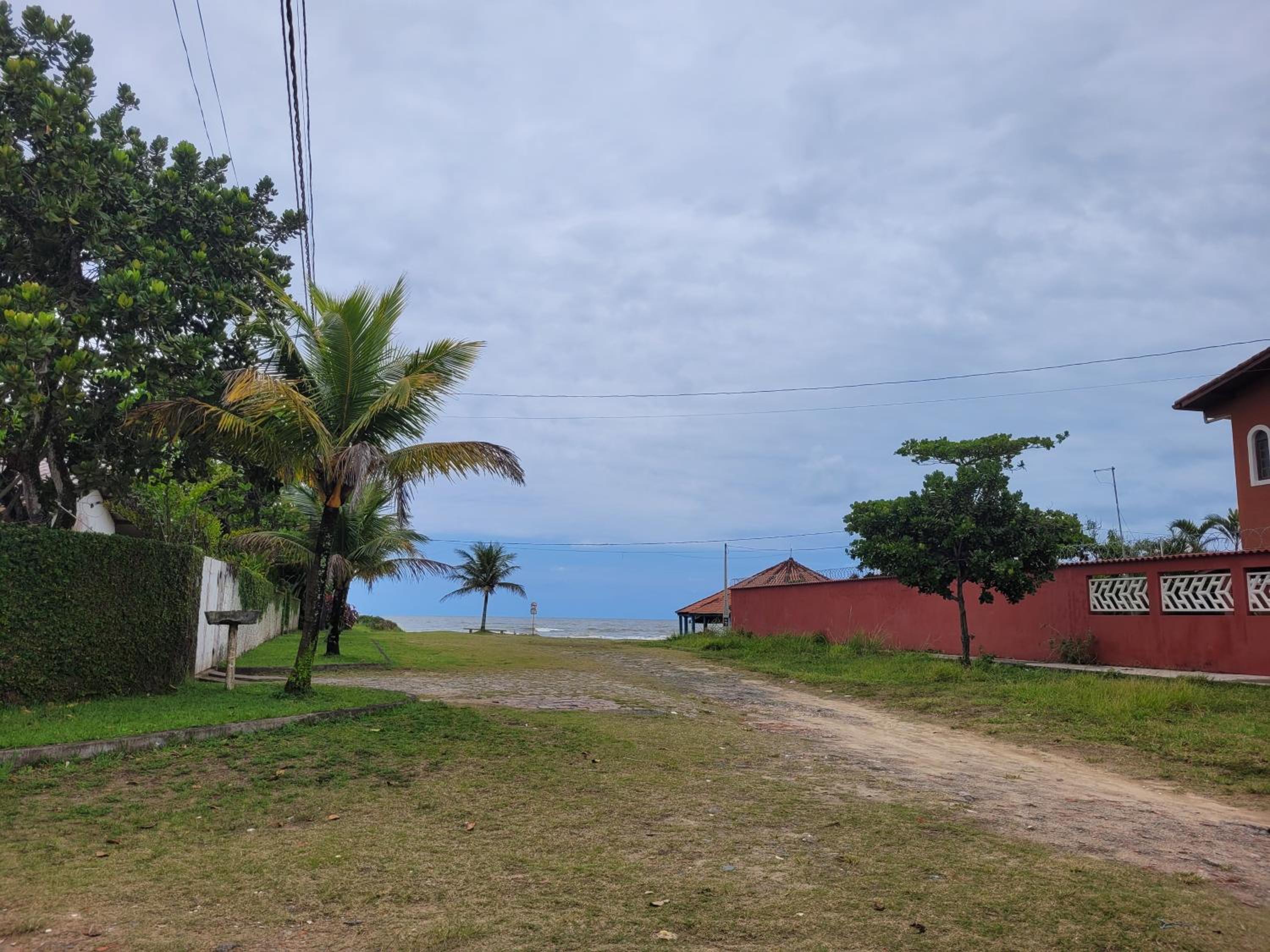 Casa de praia Jequitiba, 50 metros do mar com piscina!!ITANHAÉM!
