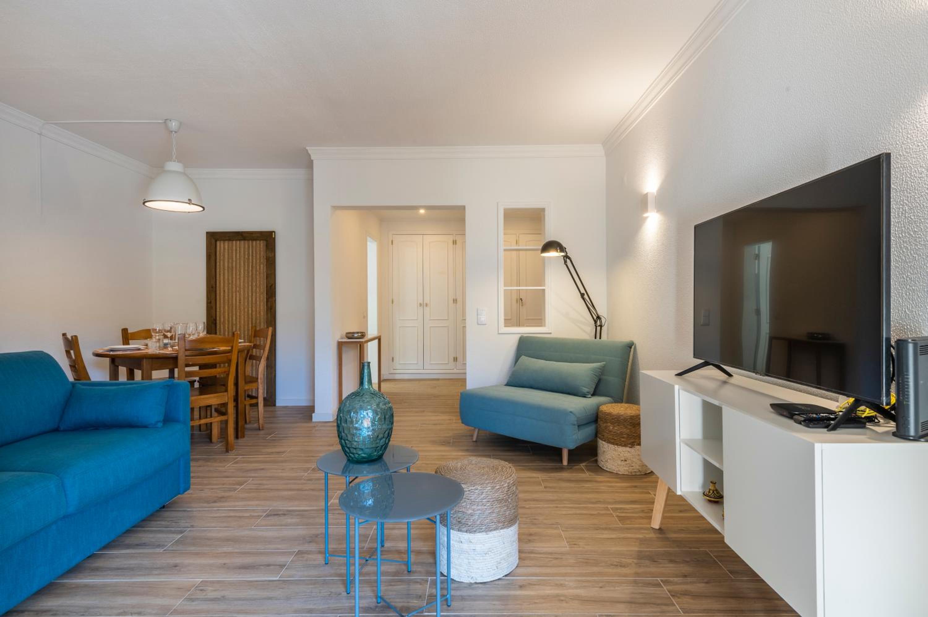 Salgados 1 Bedroom Apartment - 500m from the Beach view 3