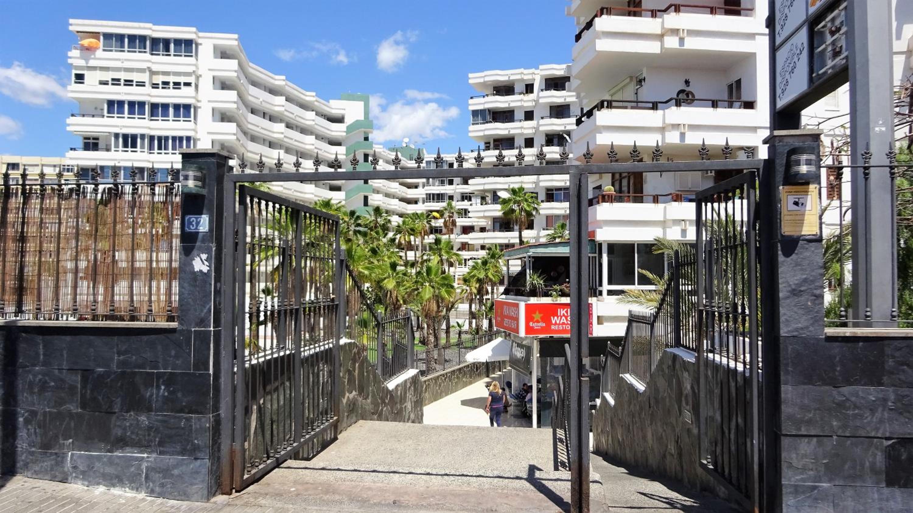 Hotel Timeless clock Apartment - Image 1