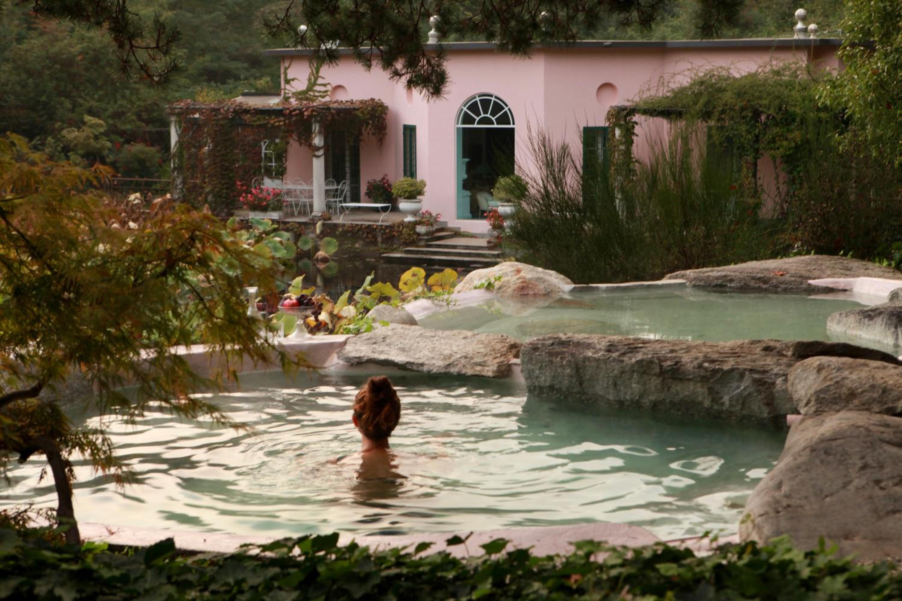 Relais La Foleia - Luxury Villa with private lake view 3