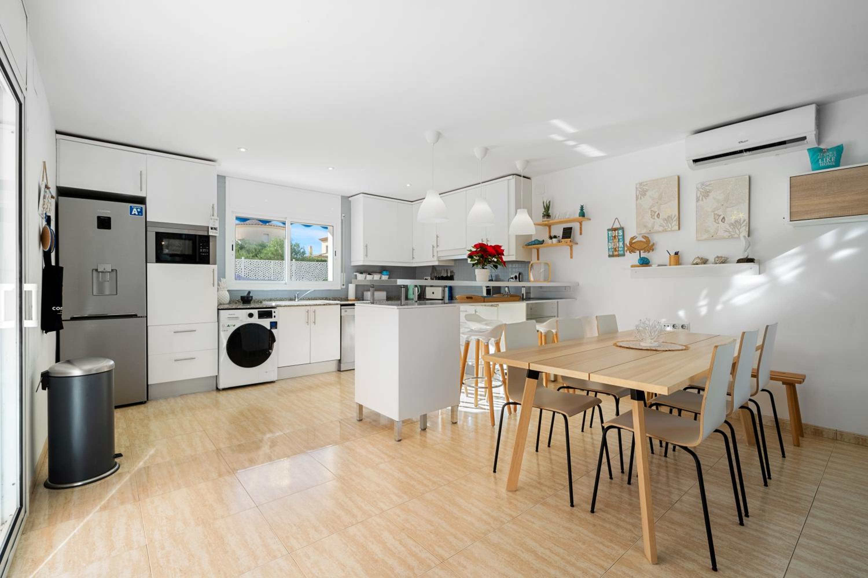 Las Palmeras photo 4