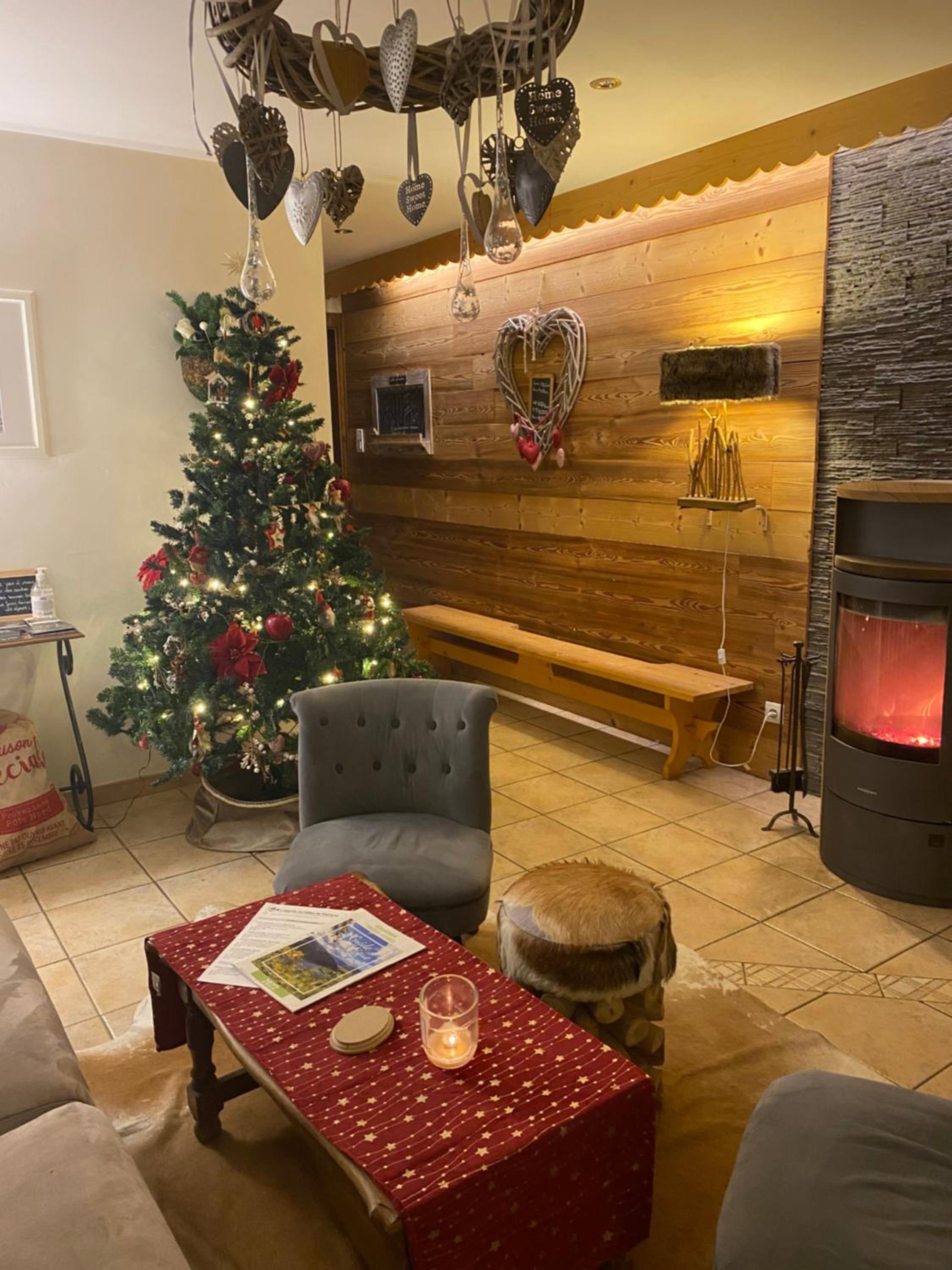 Maison La Devinière - sauna et spa compris accessibles toute l'année