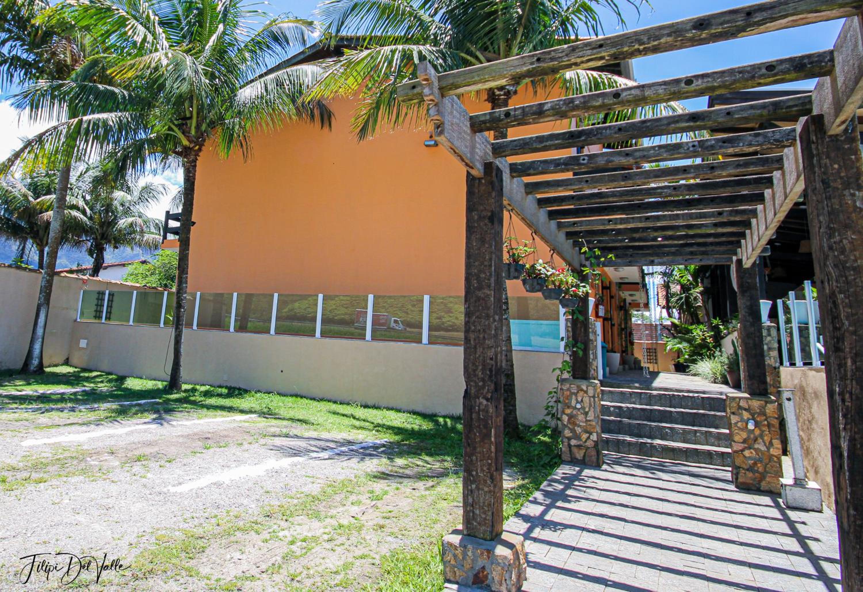 Hotel CAMINHO DAS PRAIAS GUESTHOUSE - Image 1