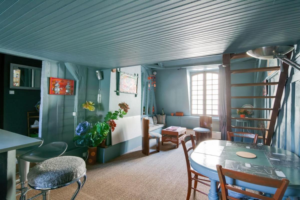 2 bedrooms appartement with enclosed garden and wifi at Troyes view 3