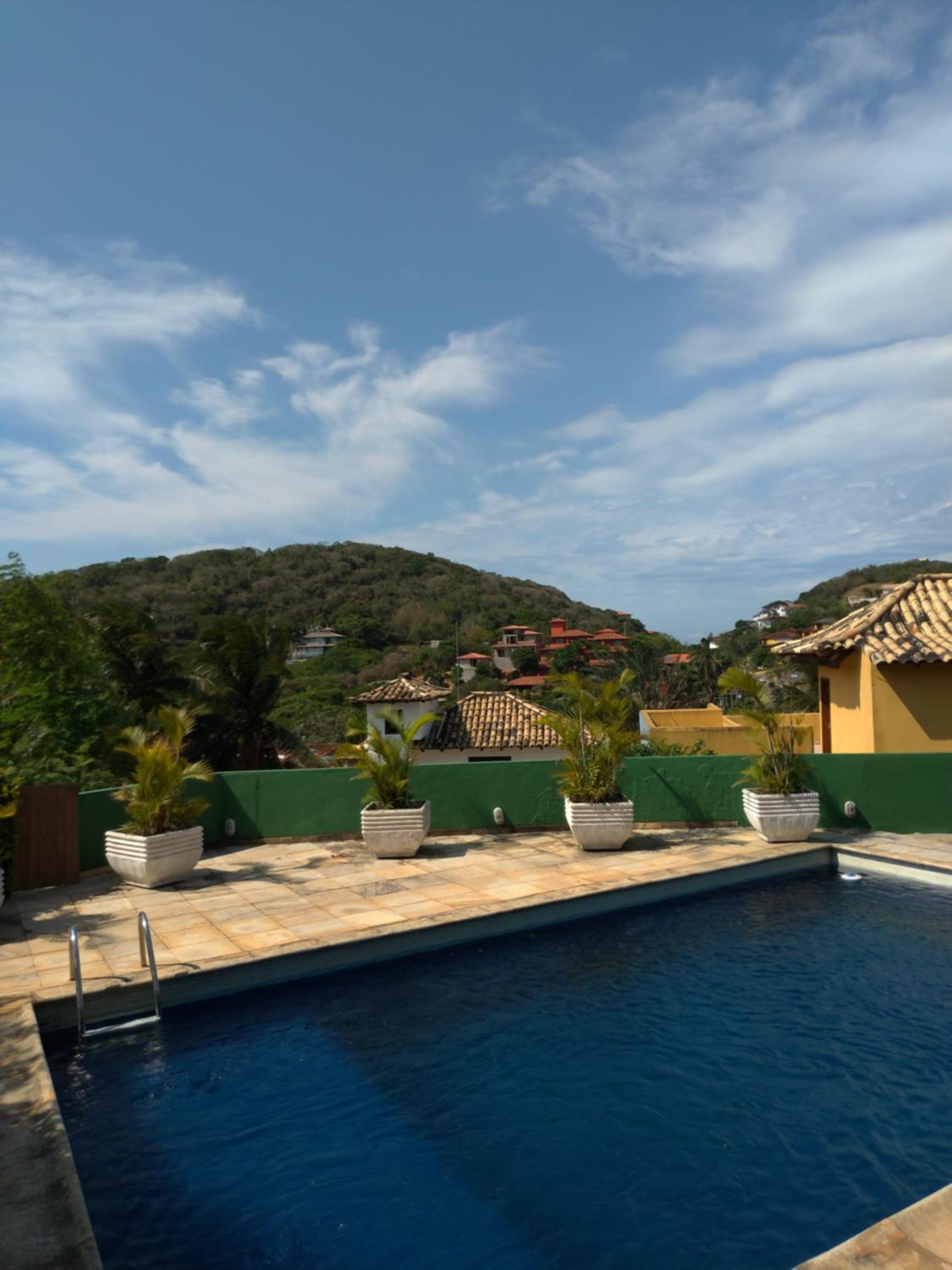 Espetacular Casa em João Fernandes e Vista Mar