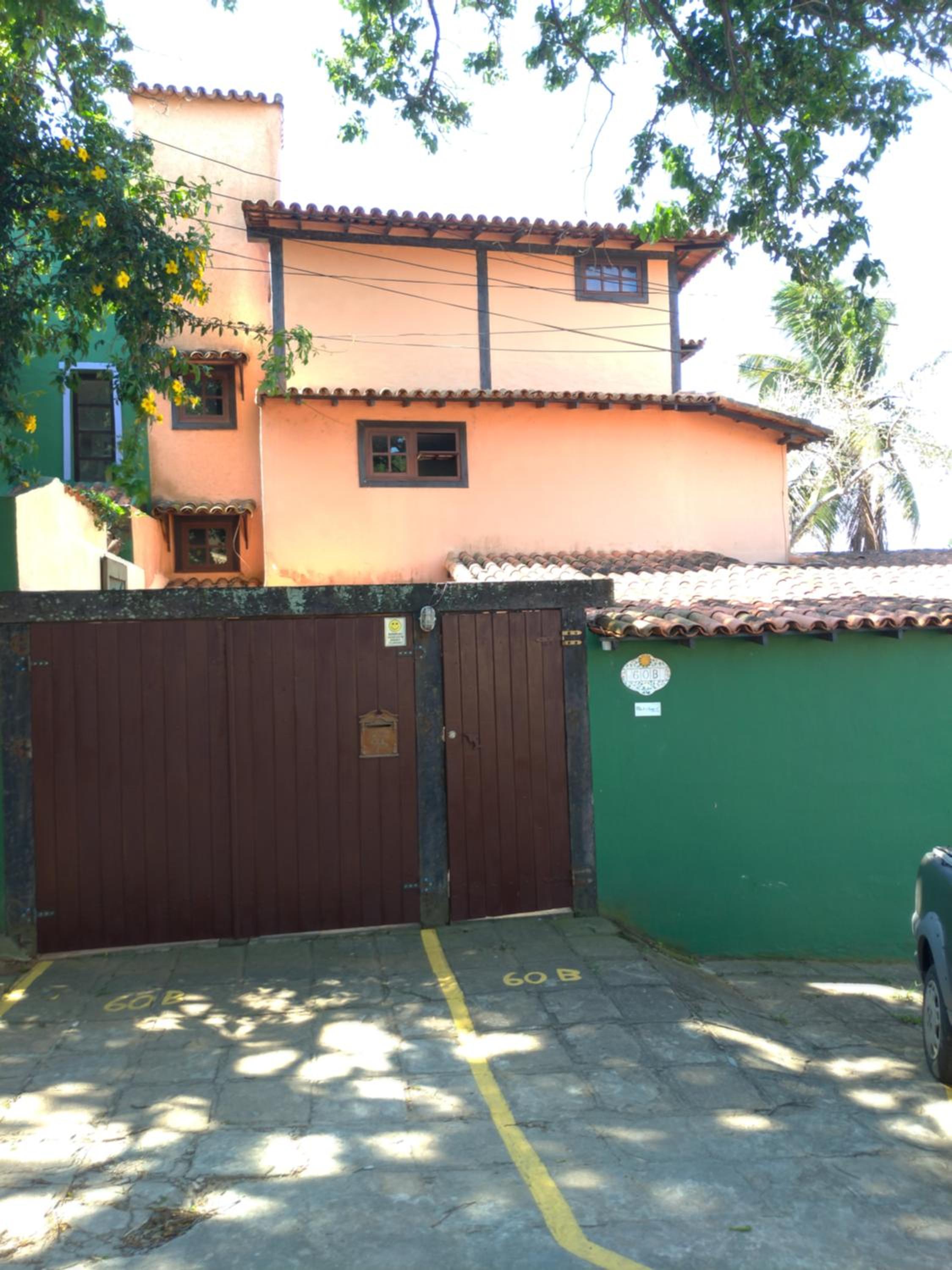 Espetacular Casa em João Fernandes e Vista Mar