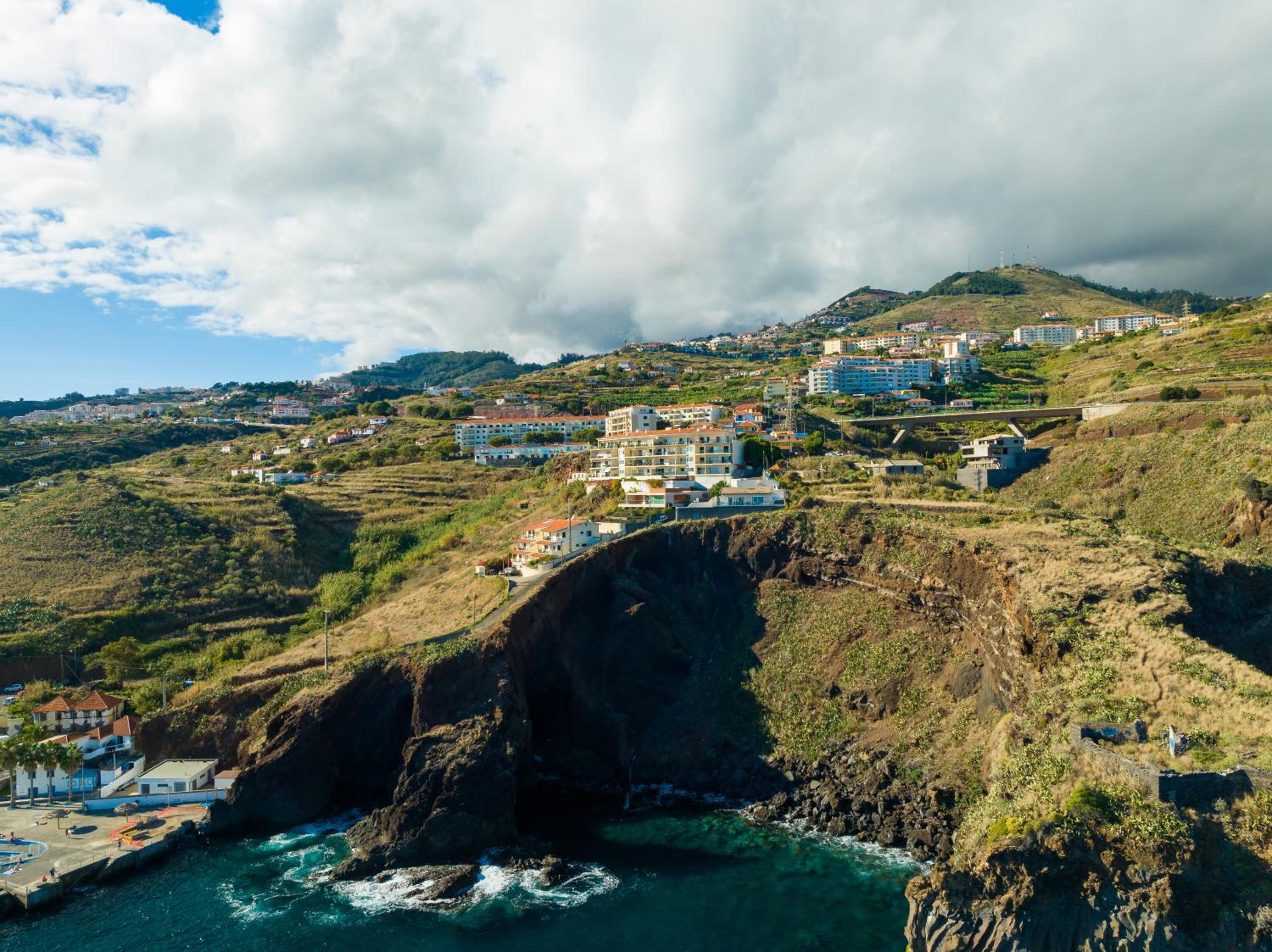 Reis Magos Apartment by HR Madeira view 4