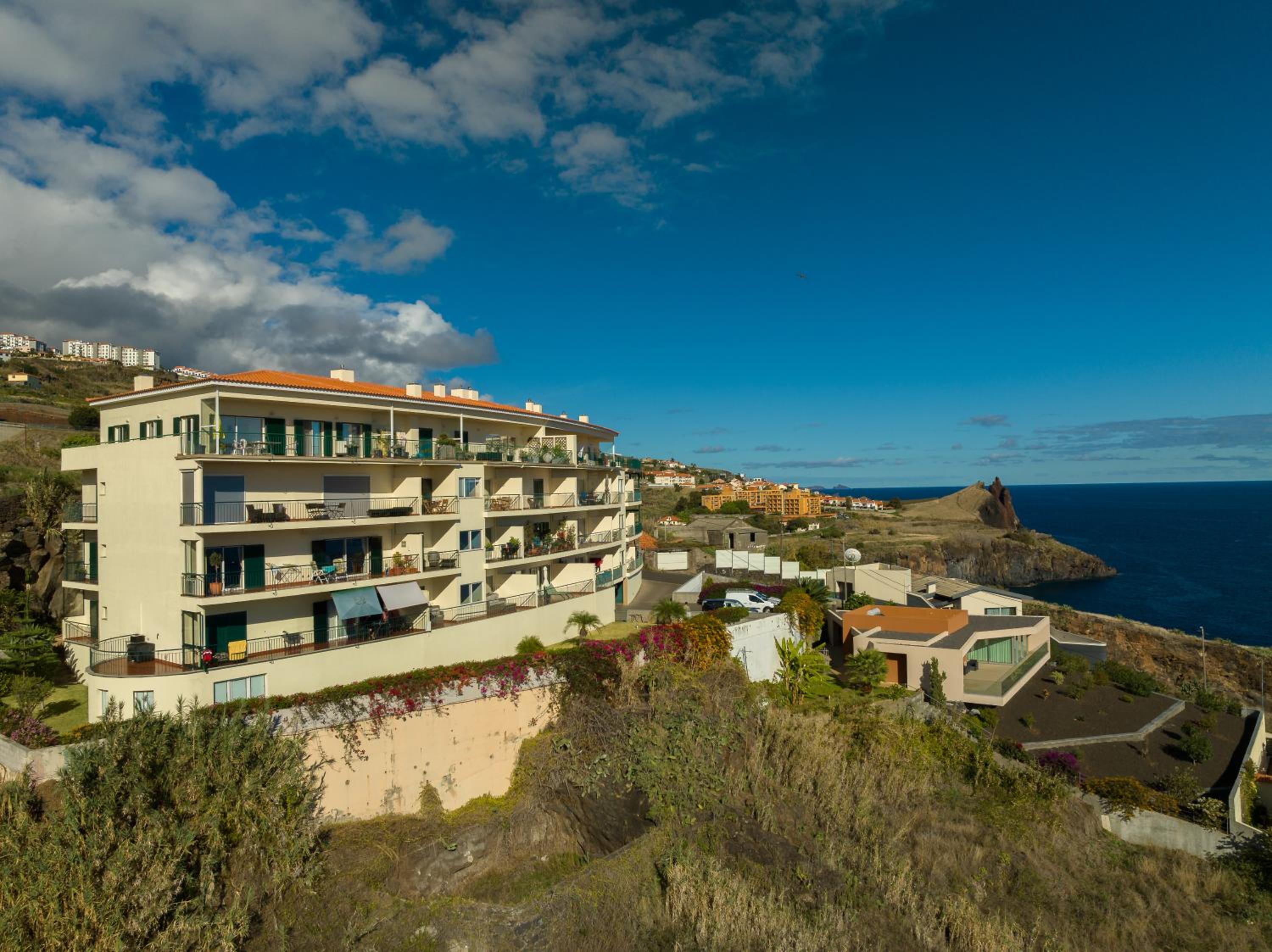 Reis Magos Apartment by HR Madeira view 2