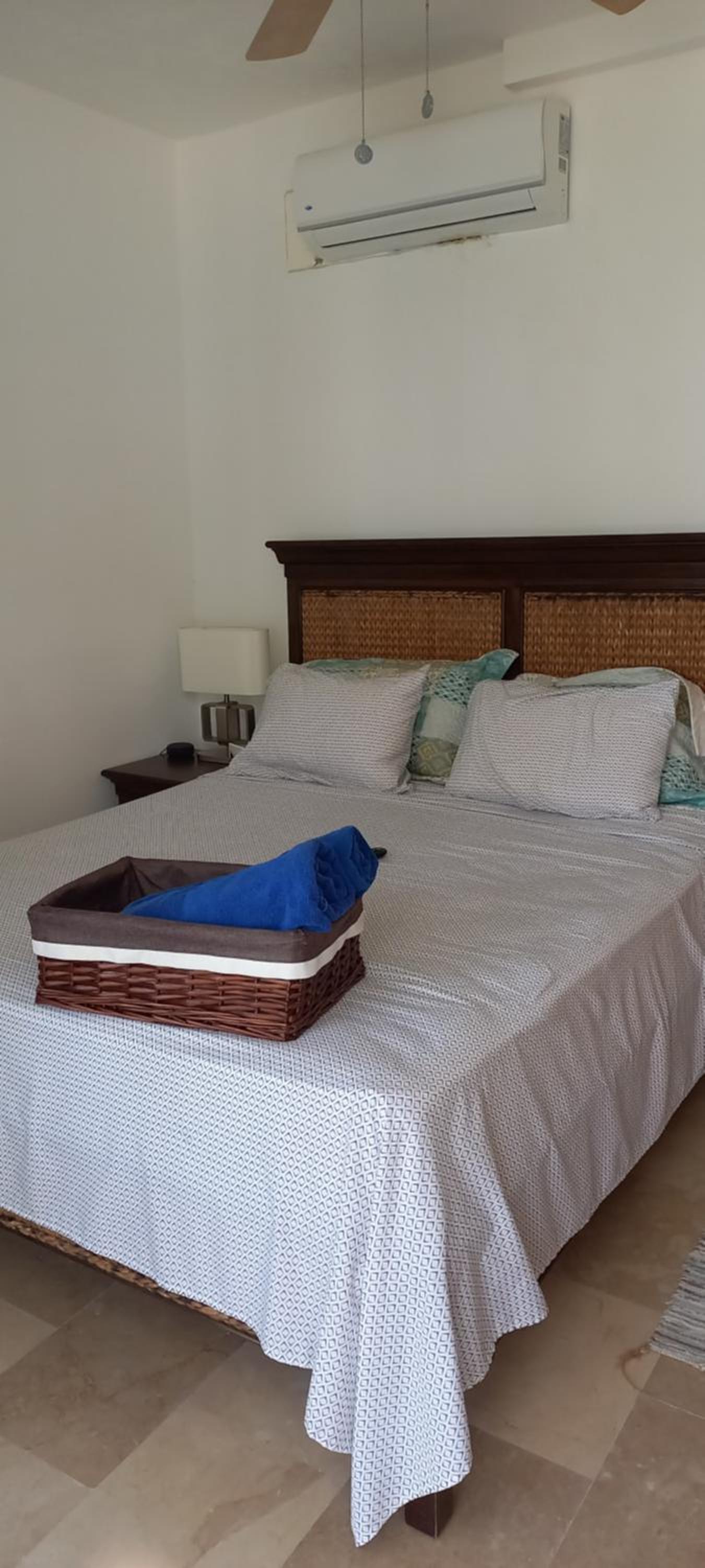 Private room overlooking the beach view 4
