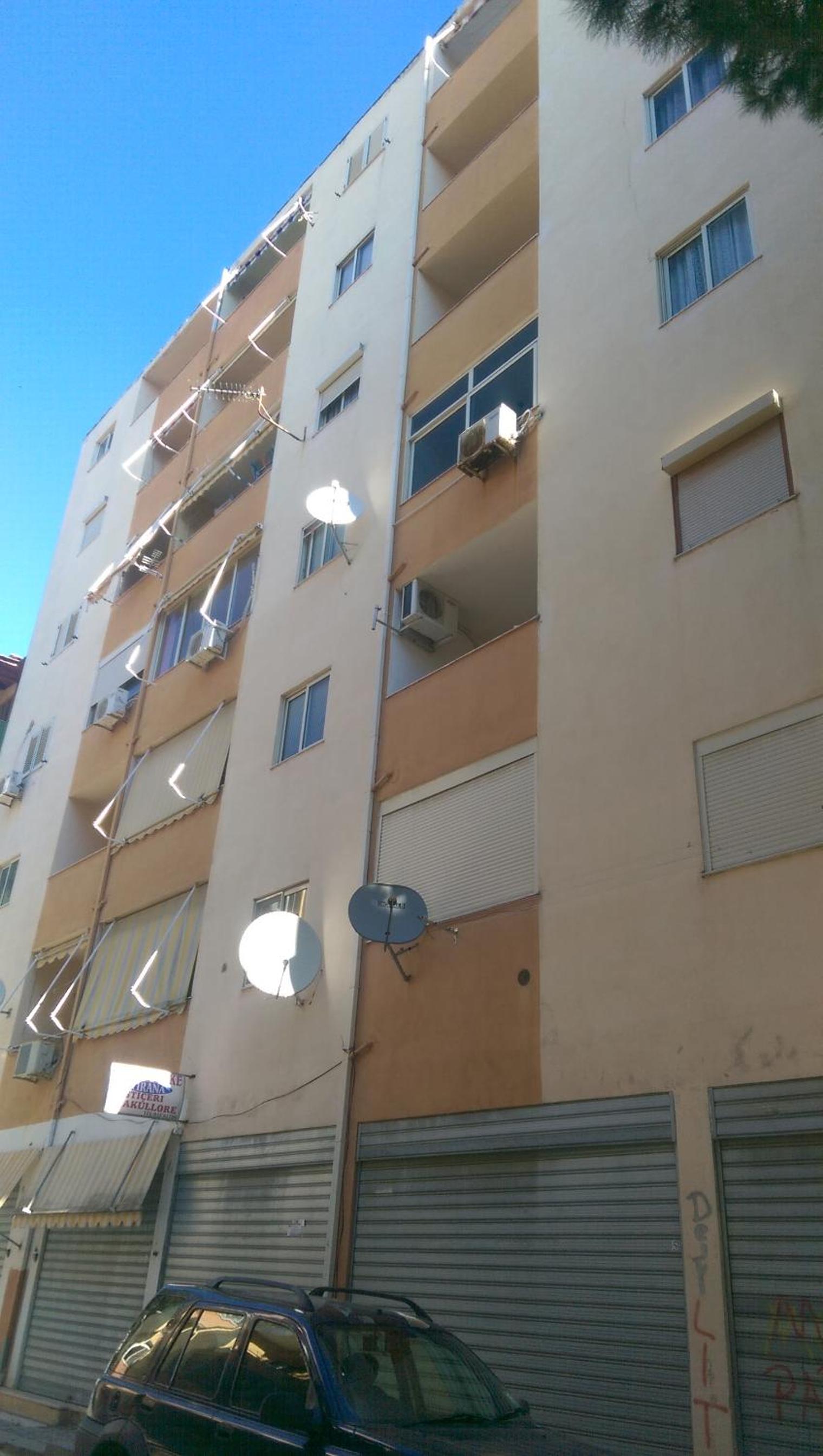 Spacious Studio apartment with Balcony, Durrës