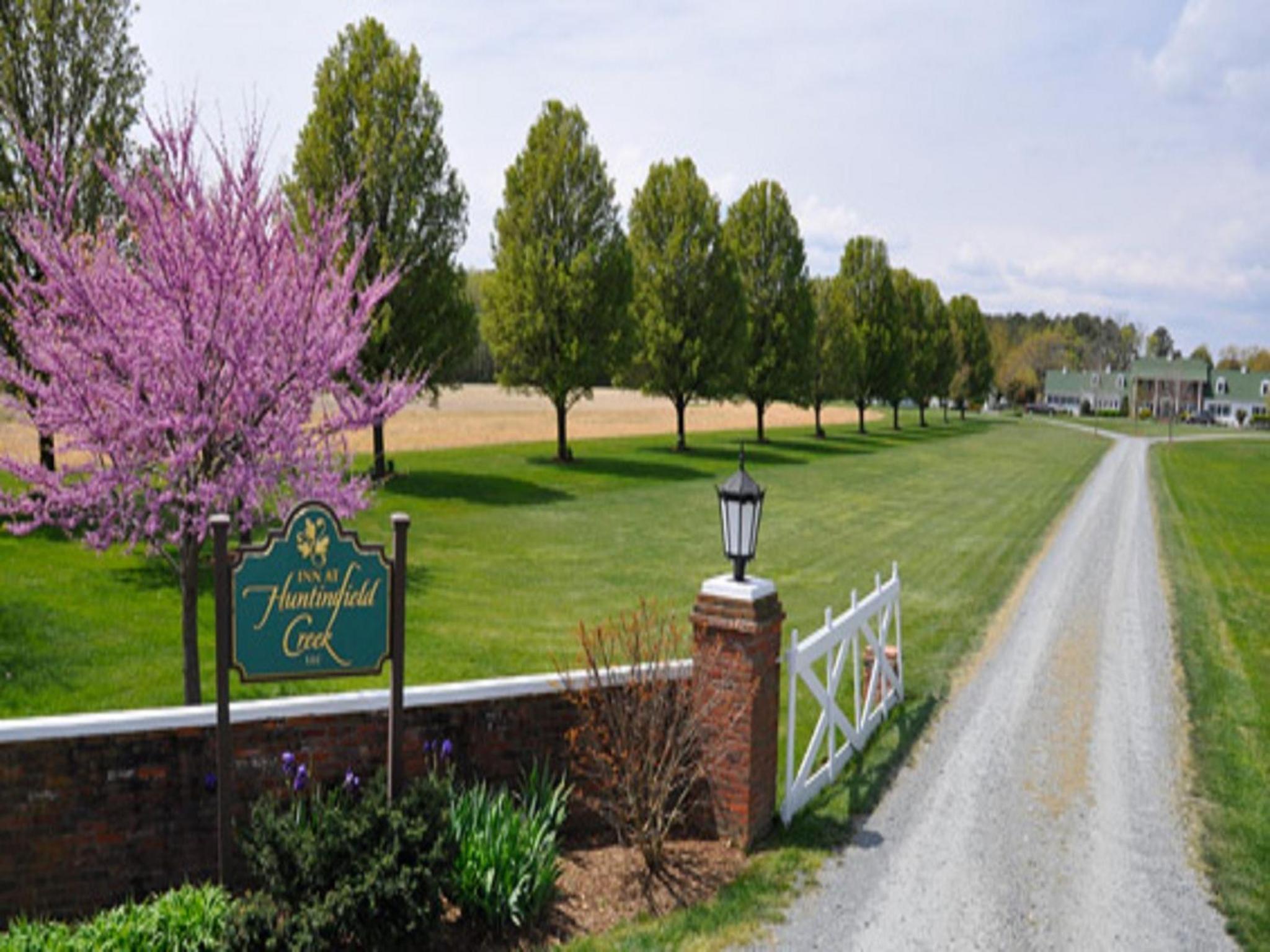 Inn at Huntingfield Creek