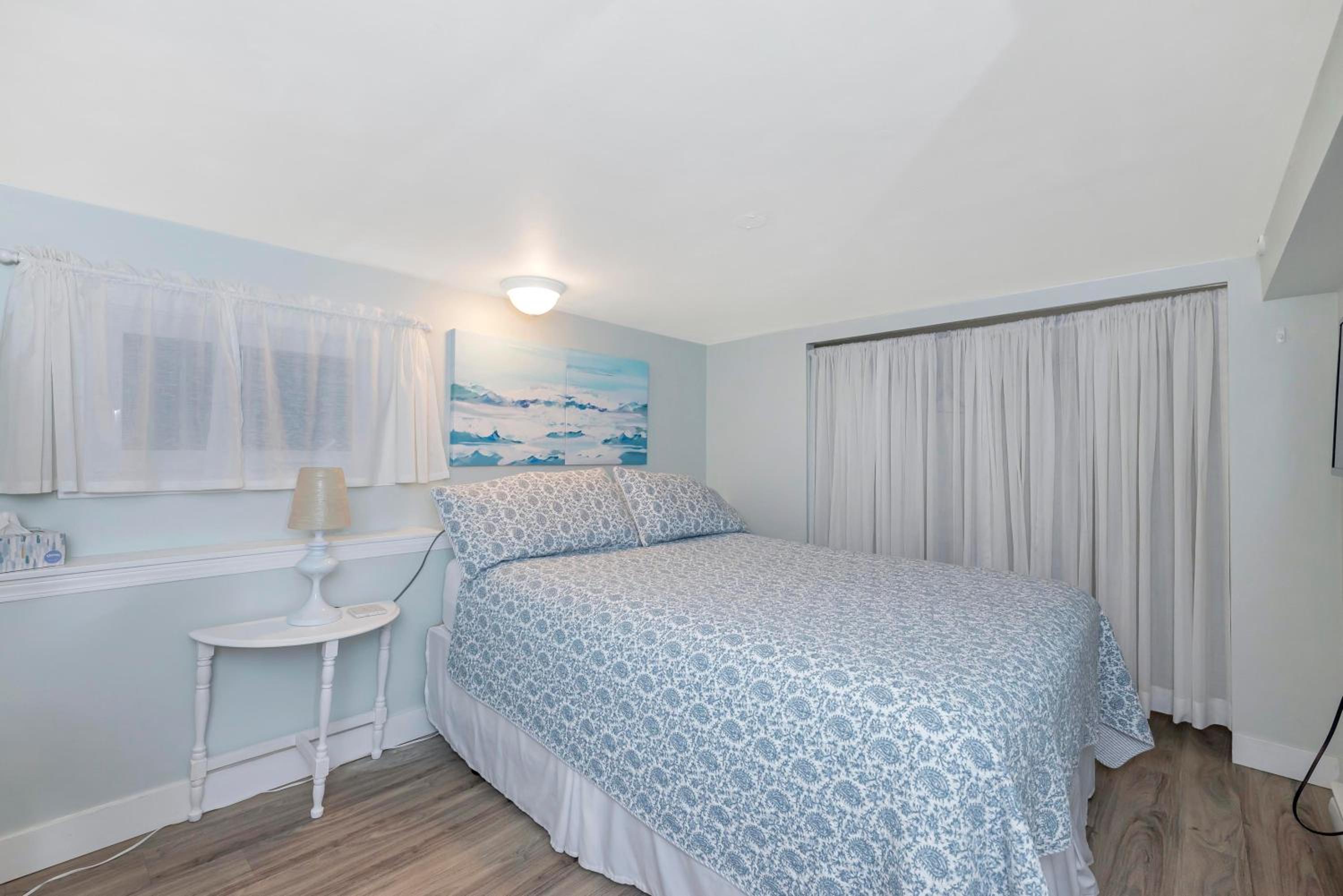 Quaint 1 bedroom lower suite in Victoria, BC