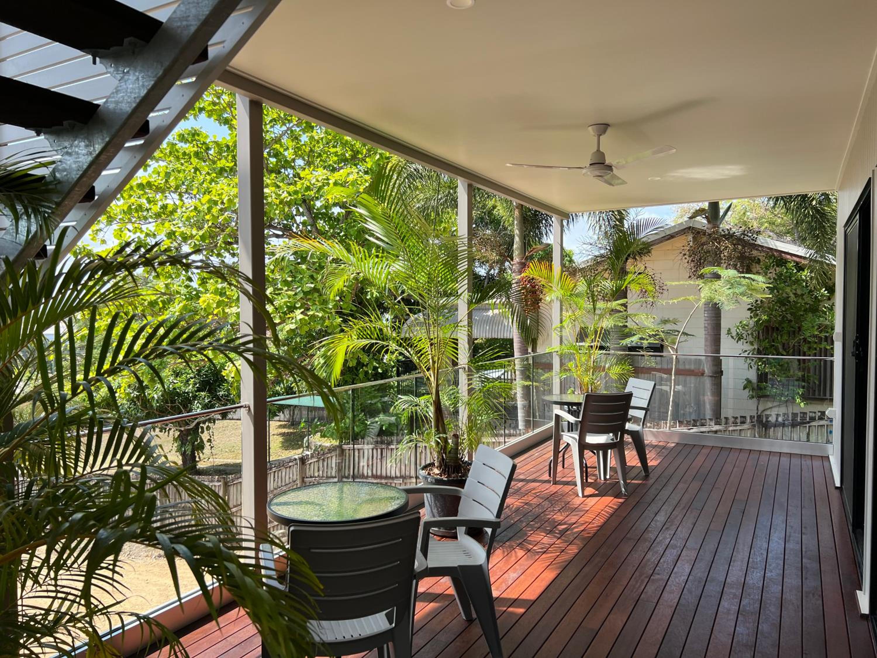 The Frangipani Suite - One bedroom apartment in Cooktown