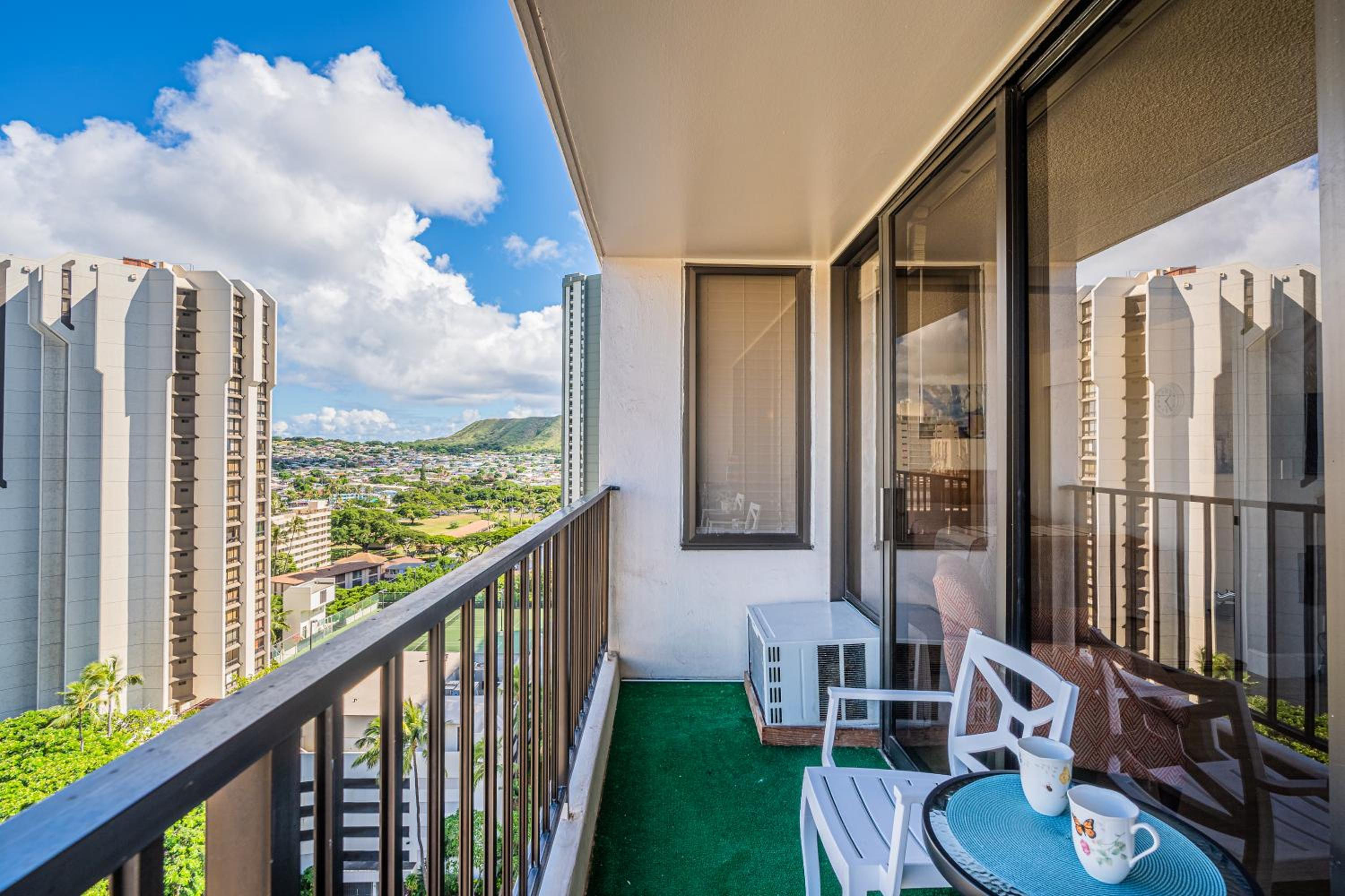 Pool & Jacuzzis, Free Parking, WiFi, AC, Comfy Beds, BBQ, and Great View view 4