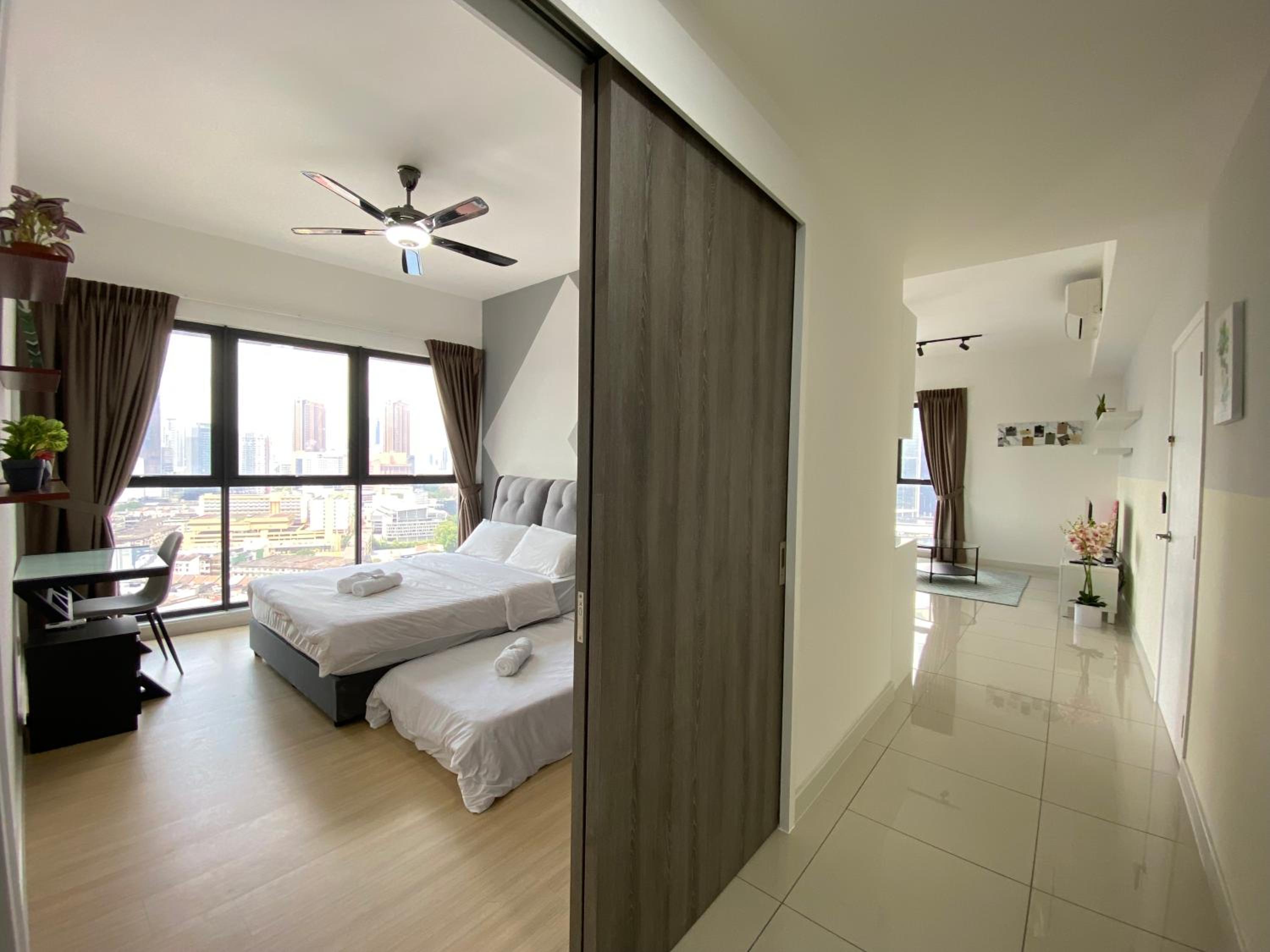 Happy Continew Residence 2 Bedrooms - TRX KL