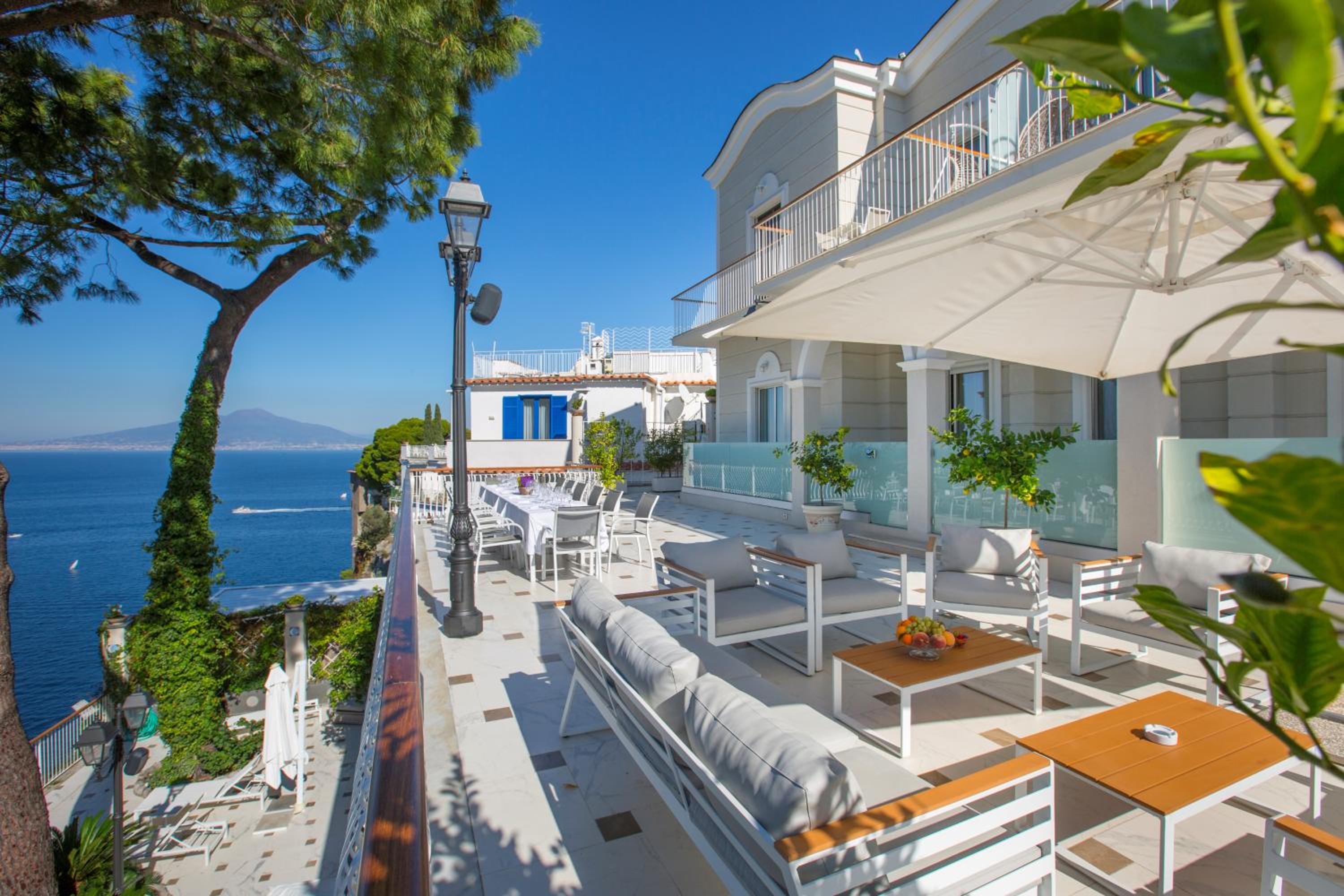Amore Rentals - Villa Nina view 3
