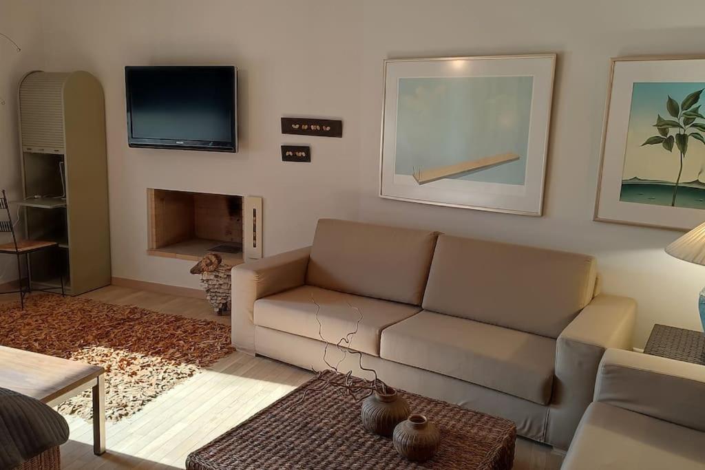 Lumen 1-bedroom apartment in the heart of Trikala view 4