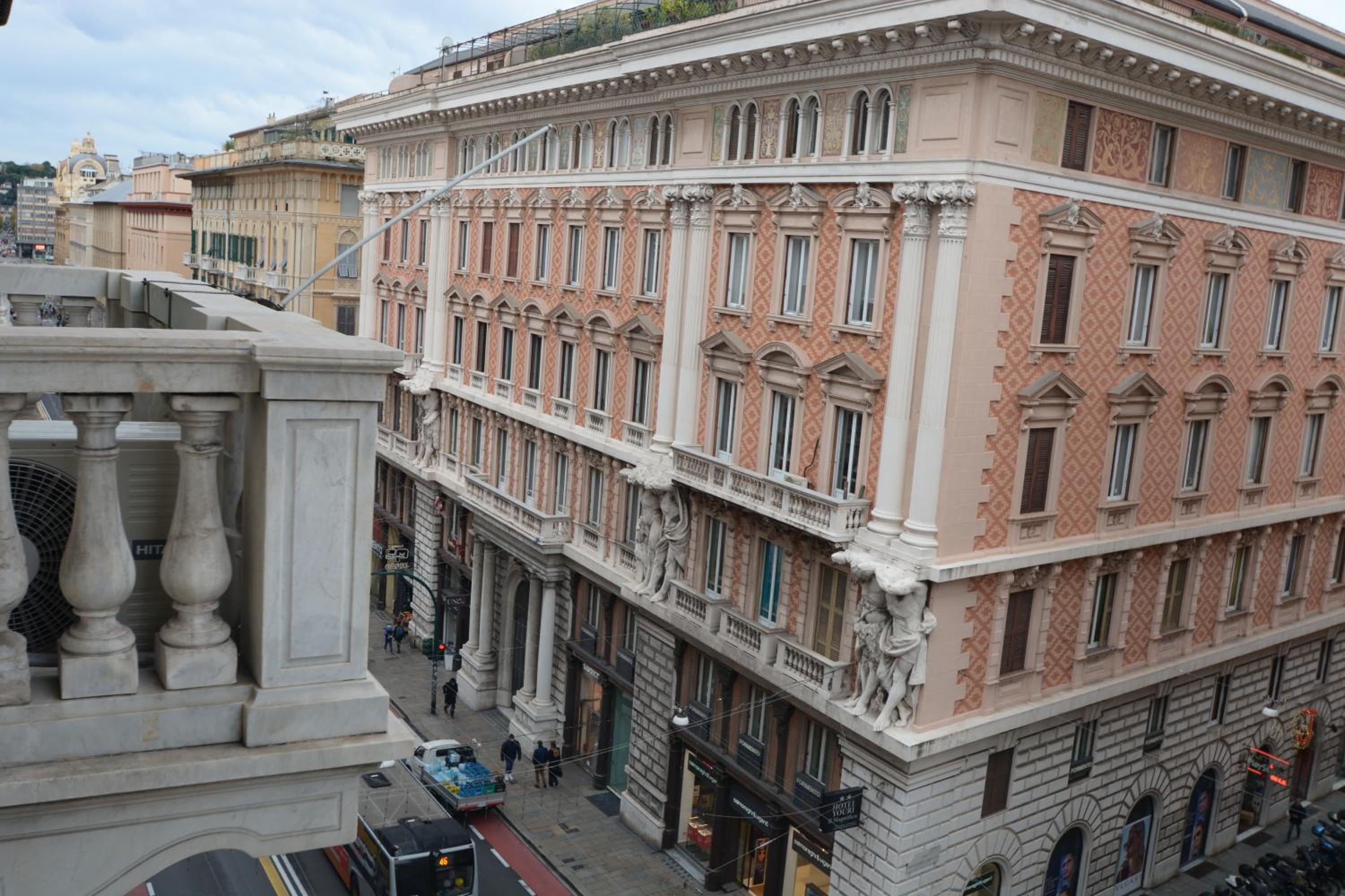 Hotel Olympia Hotel - Image 1