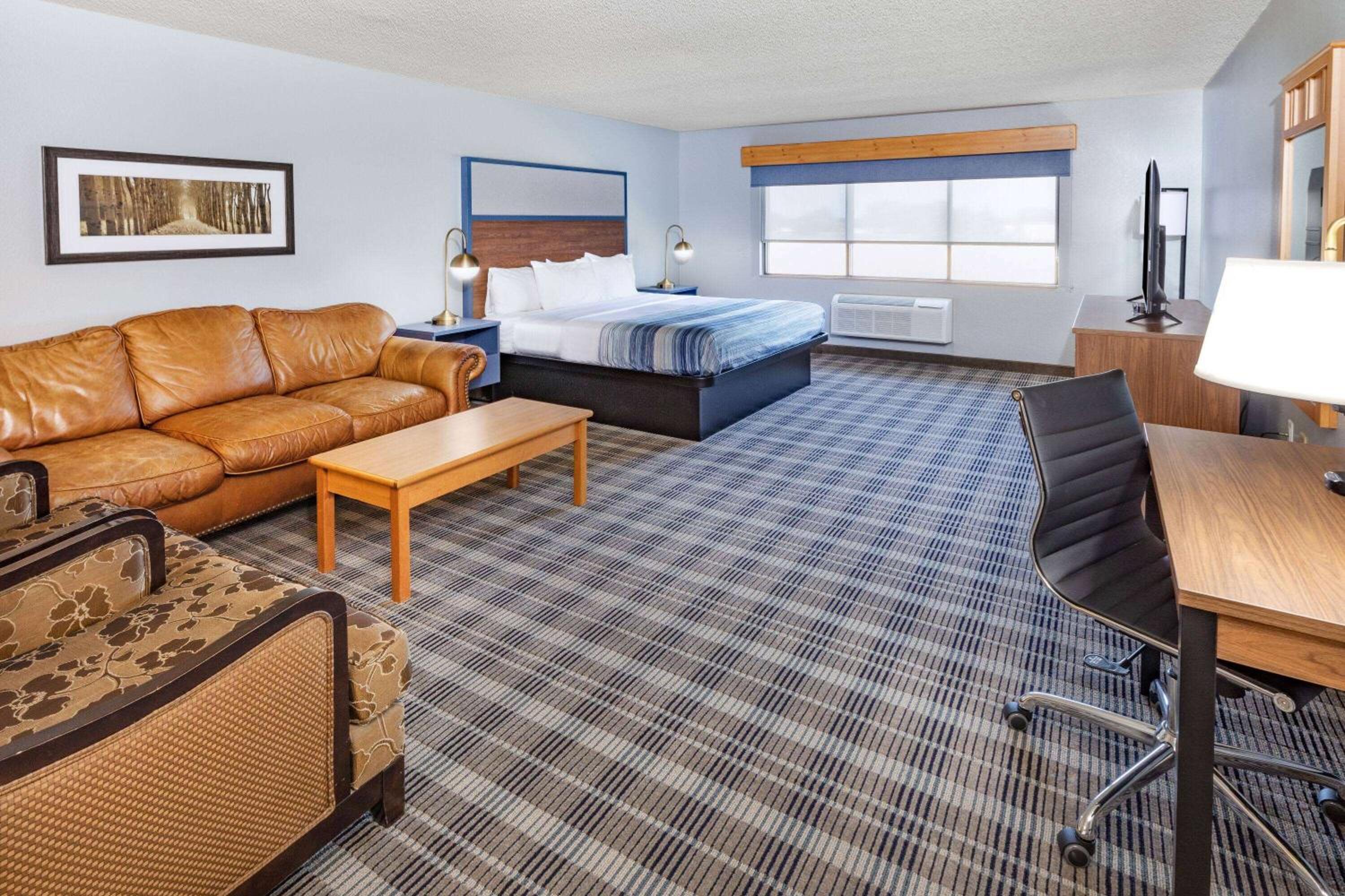 AmericInn by Wyndham Sayre - Property Image 9
