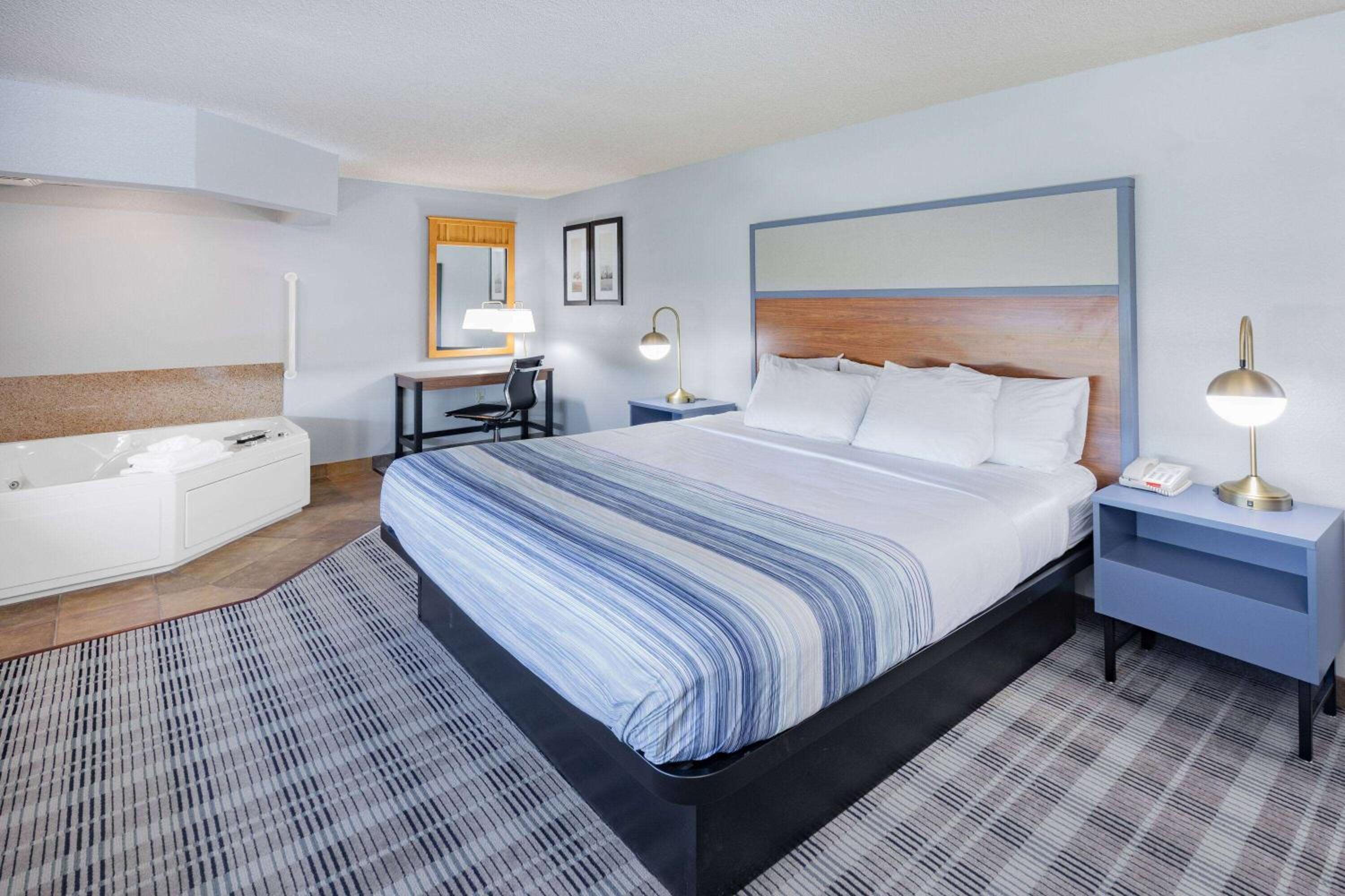 AmericInn by Wyndham Sayre - Property Image 4