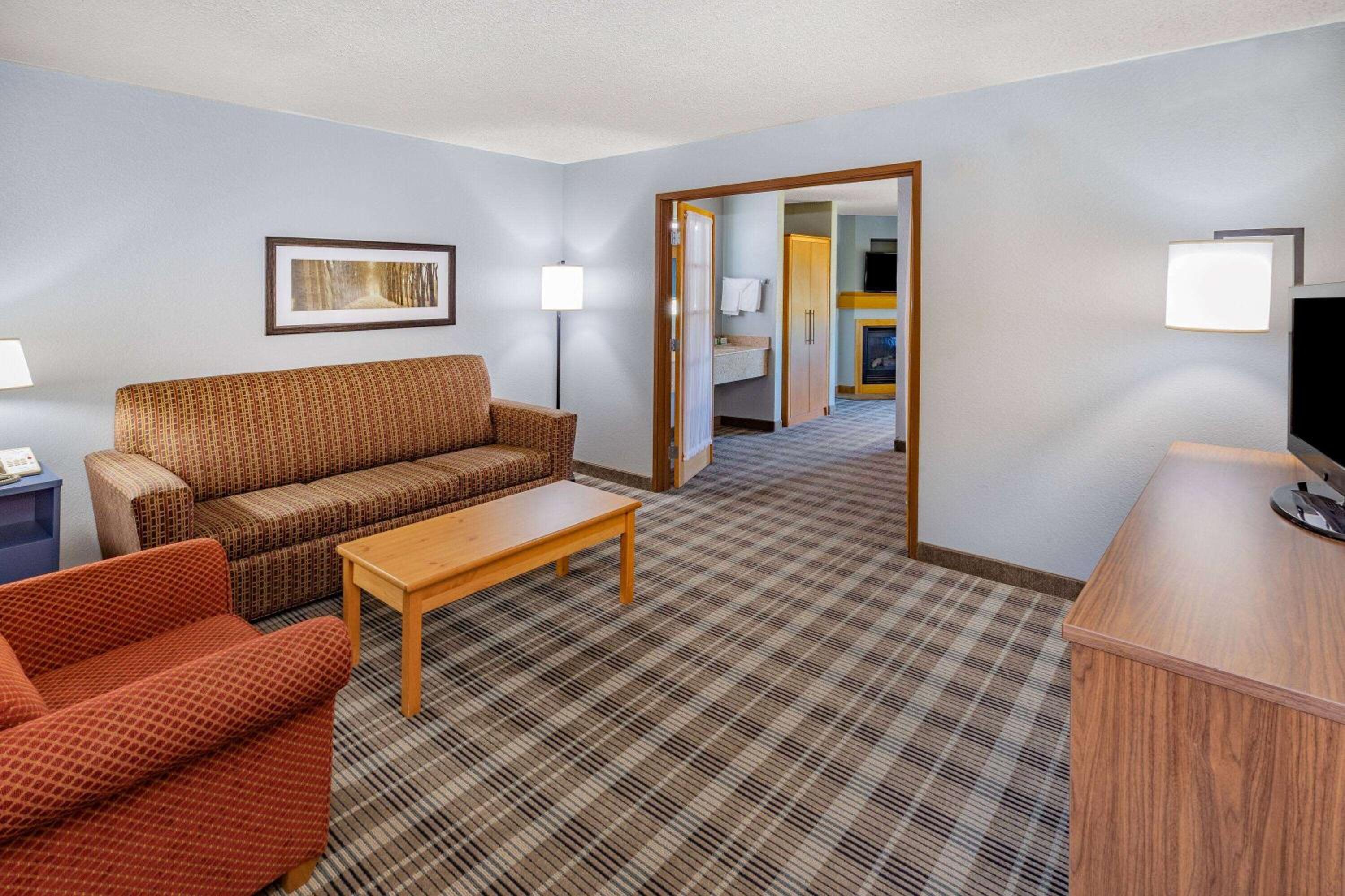 AmericInn by Wyndham Sayre - Property Image 2