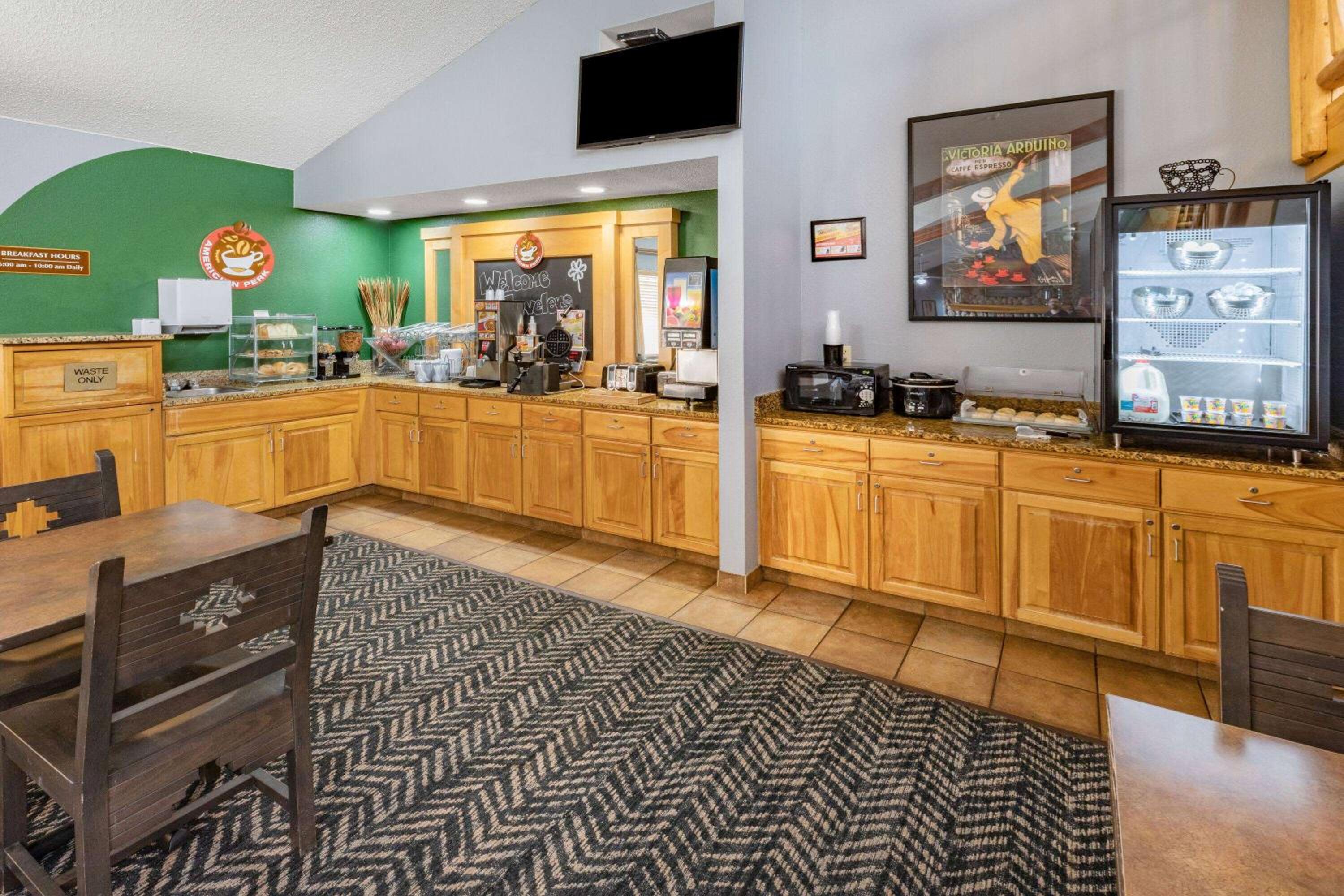 AmericInn by Wyndham Sayre