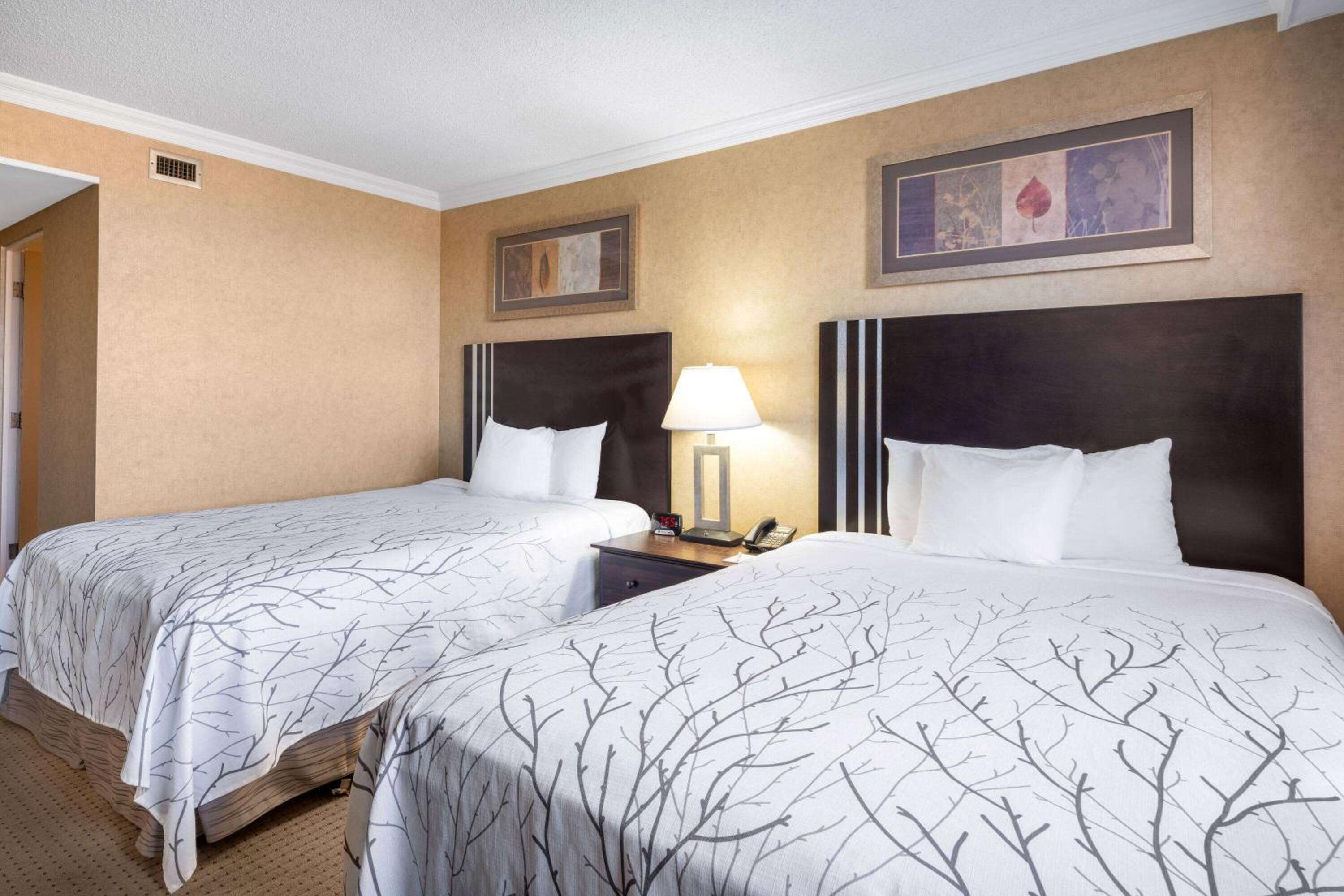 Prince Albert Vacations - Travelodge by Wyndham Prince Albert - Property Image 4