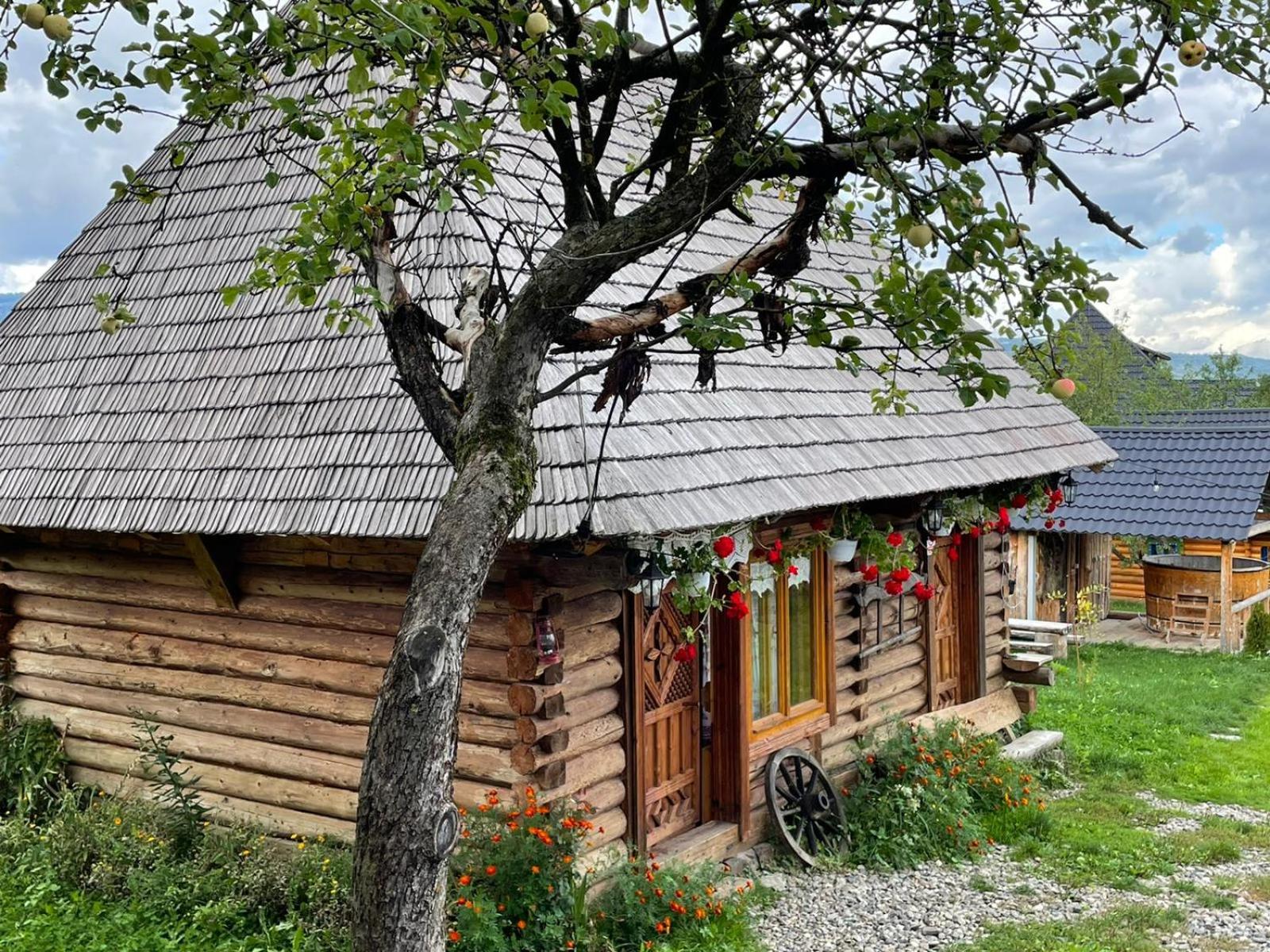 Complex Traditional Căsuța Bunicilor-Breb