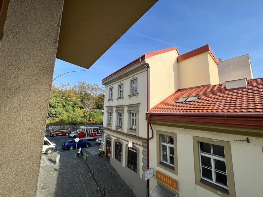 Modern apartment Krymská & Francouzská street