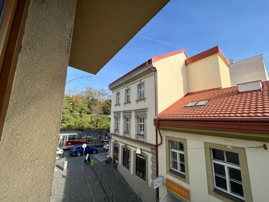 Modern apartment Krymská & Francouzská street