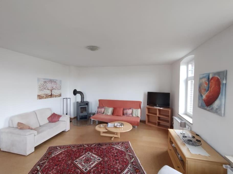 Schöne Wohnung, direkt an der Weser, mit Kaminofen