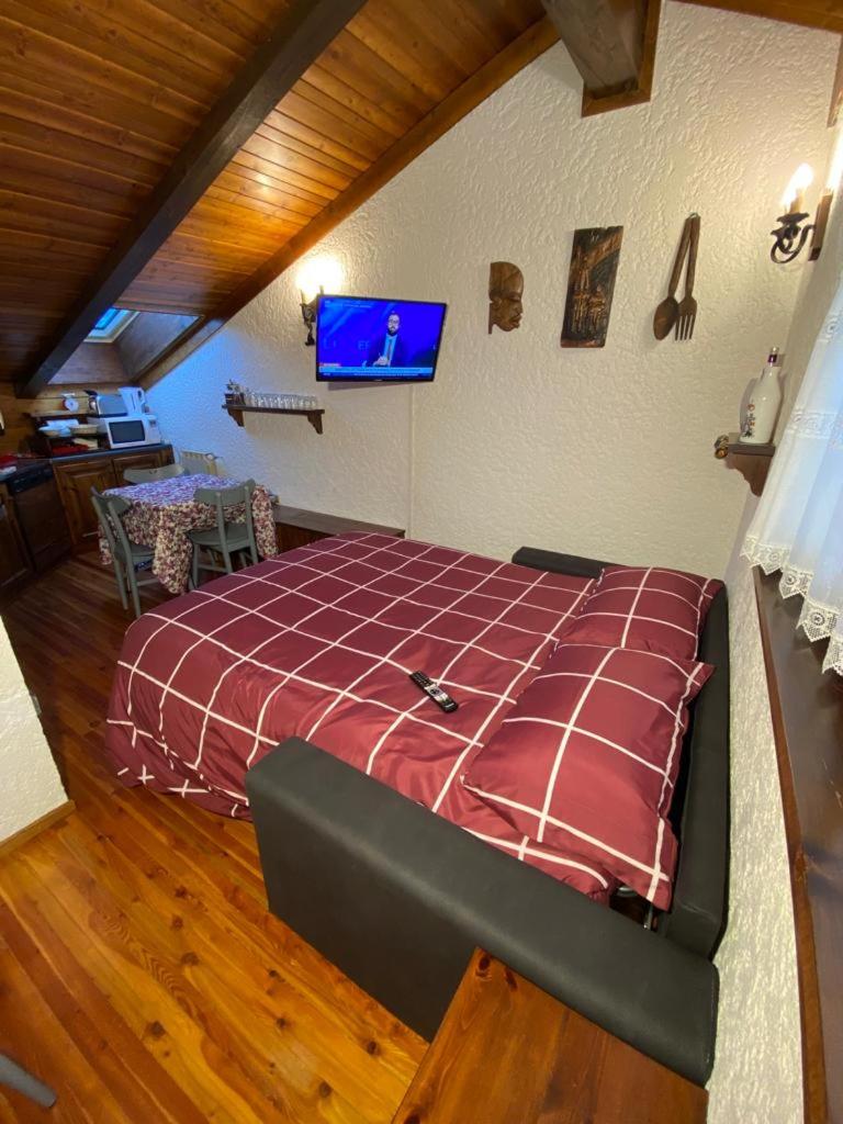 CASA FOLGARIDA 2 BOX AUTO PRIVATI davanti CABINOVIA BELVEDERE view 4