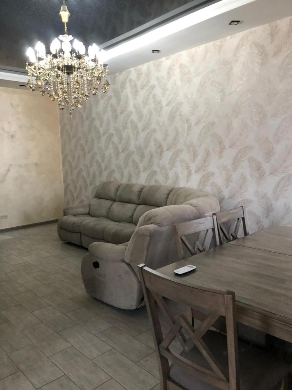 2 Bedroom 2 Bathromm Apartment on Rostom Street